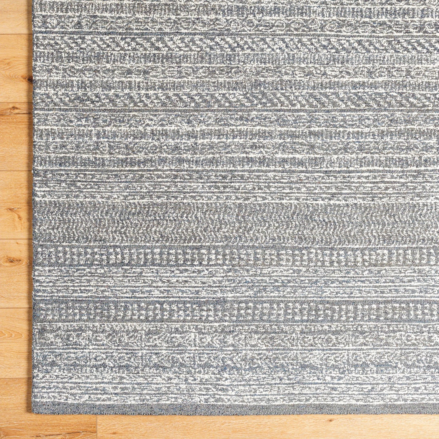 006 SI-2169385 | Closeup | Maroc Rug - 7173 by Livabliss. Made from wool in a unique style.