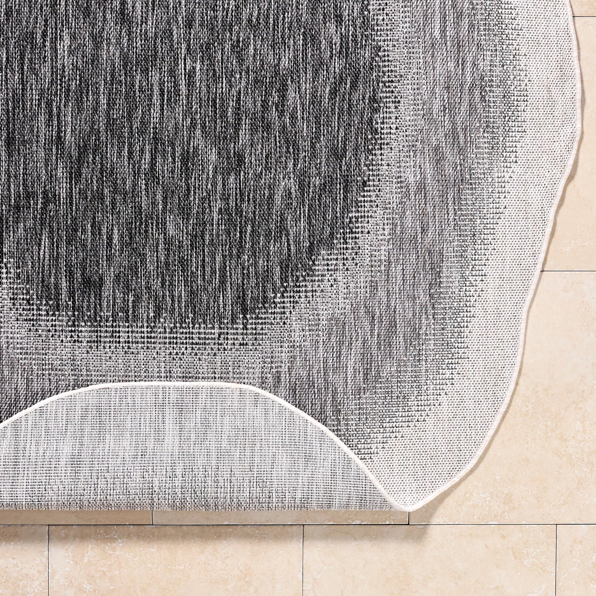 Miami Beach MBH-2315 Indoor/Outdoor Rug by Livabliss. Made from polypropylene in a unique style.