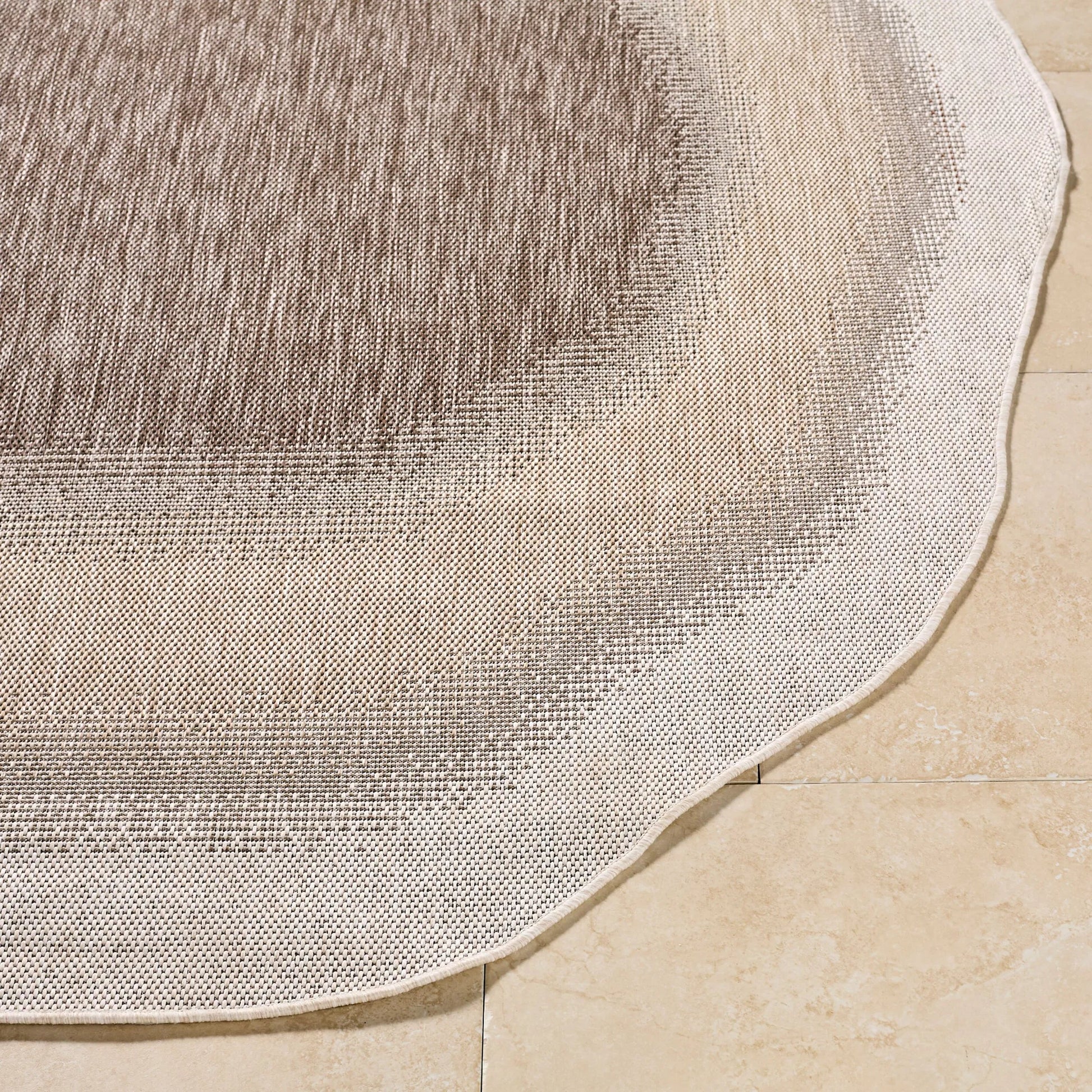 Miami Beach MBH-2315 Indoor/Outdoor Rug by Livabliss. Made from polypropylene in a unique style.