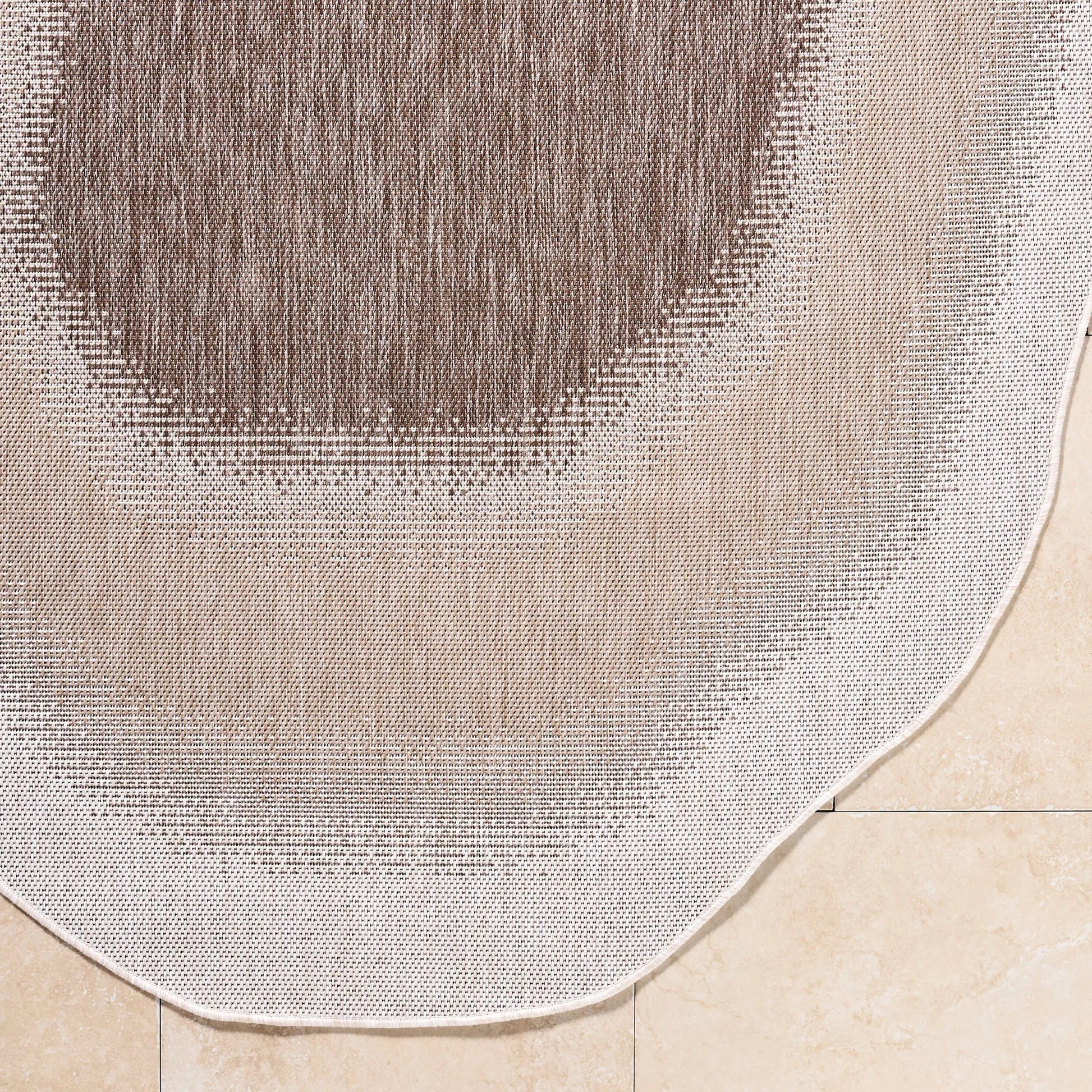 Miami Beach MBH-2315 Indoor/Outdoor Rug by Livabliss. Made from polypropylene in a unique style.