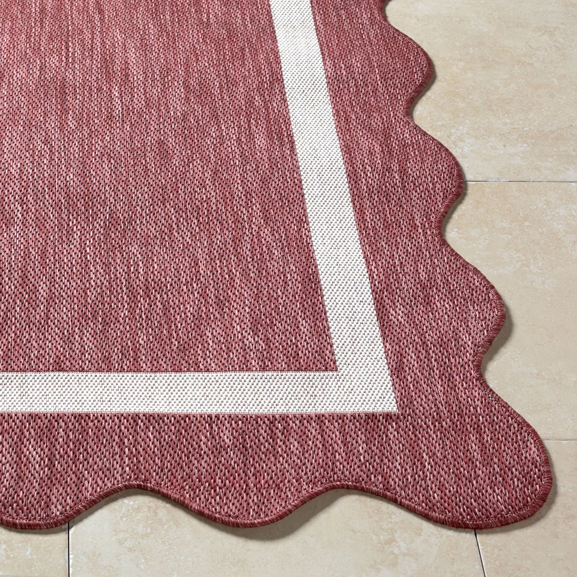 Miami Beach MBH-2319 Indoor/Outdoor Rug by Livabliss. Made from polypropylene in a unique style.