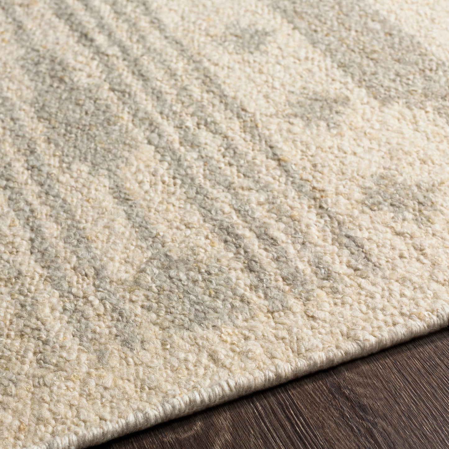 003 SI-1885706,SI-1885707,SI-1885708,SI-1885709,SI-1885712 | Closeup | Machu Picchu Rug - 26925 by Surya in black, light beige. Made from 100% wool in a unique style.