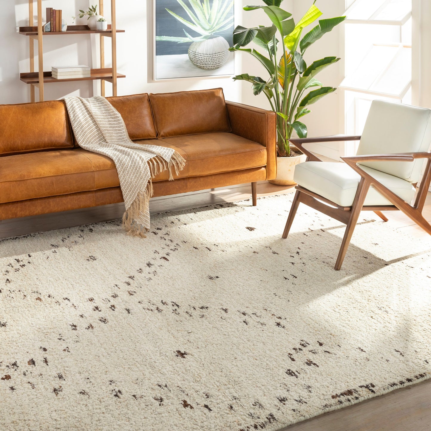 009 SI-1885713,SI-1885714,SI-1885715,SI-1885716,SI-1885717,SI-1885718,SI-1885719 | Lifestyle | Machu Picchu Rug - 26926 by Surya in light beige, medium gray. Made from 100% wool in a unique style.