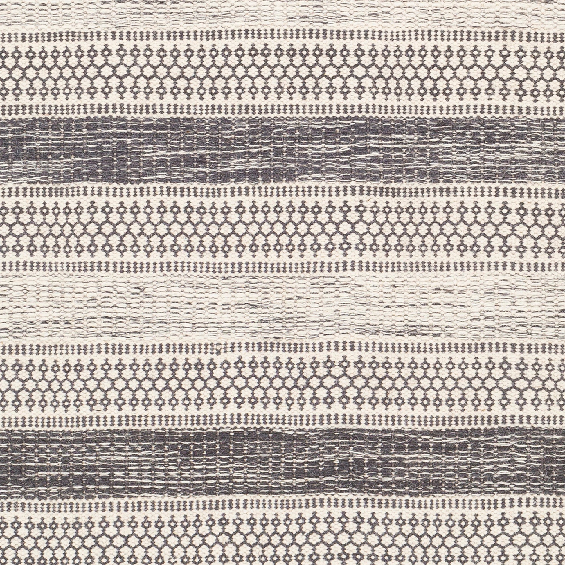 Mardin Rug by Livabliss. Made from 100% wool in a unique style.