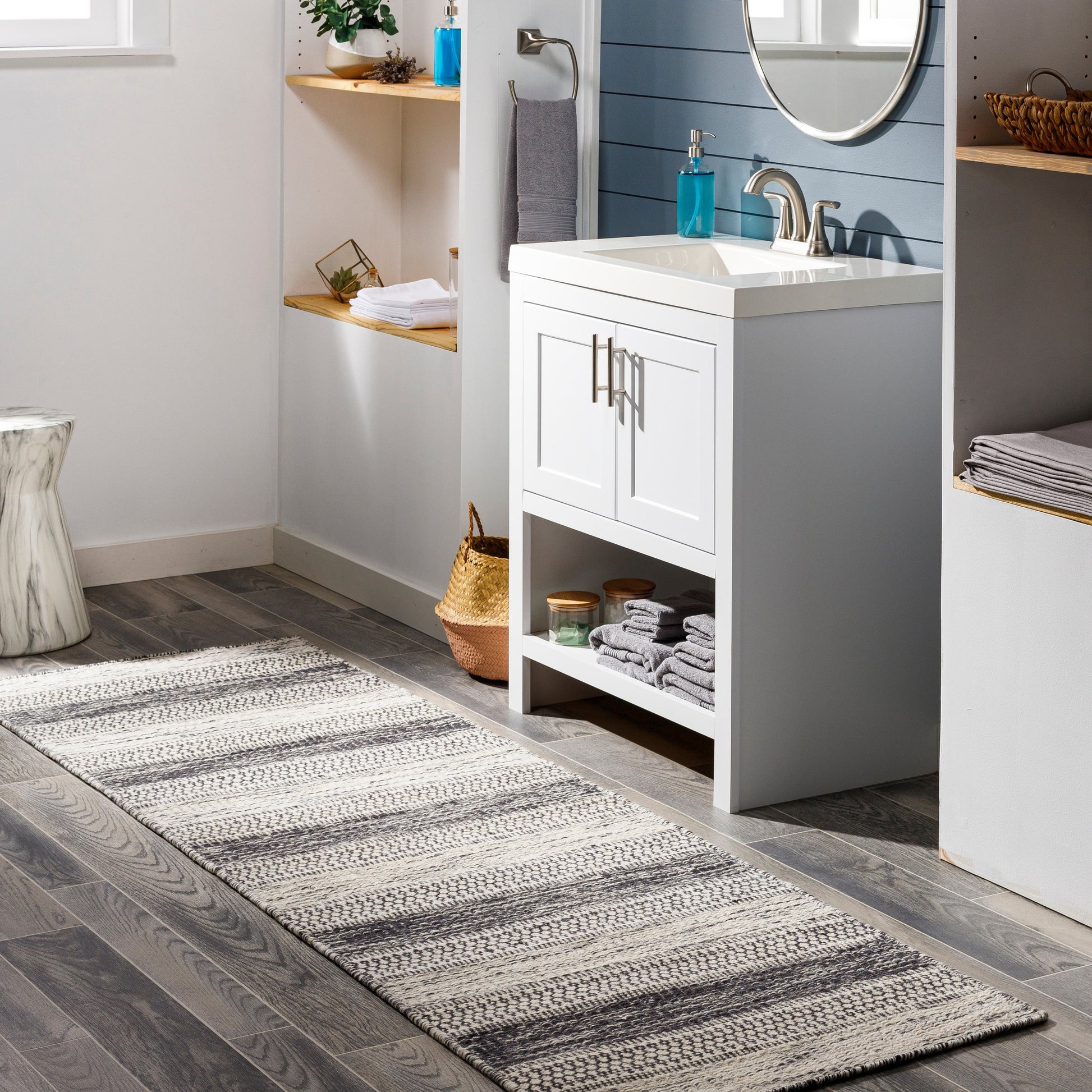 Mardin Rug by Livabliss. Made from 100% wool in a unique style.