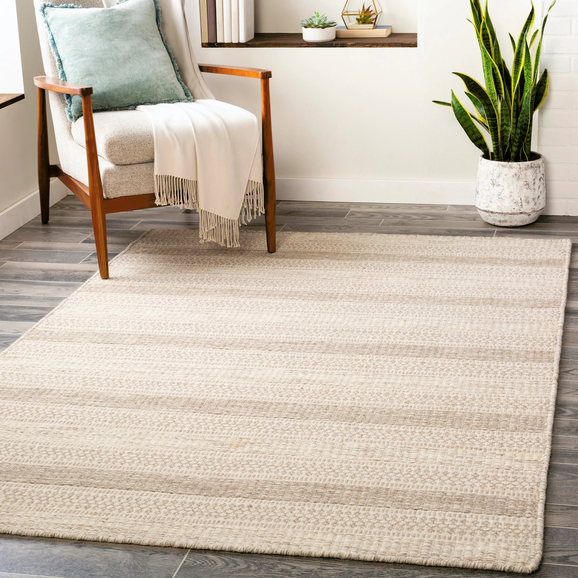 Mardin Rug by Livabliss. Made from 100% wool in a unique style.