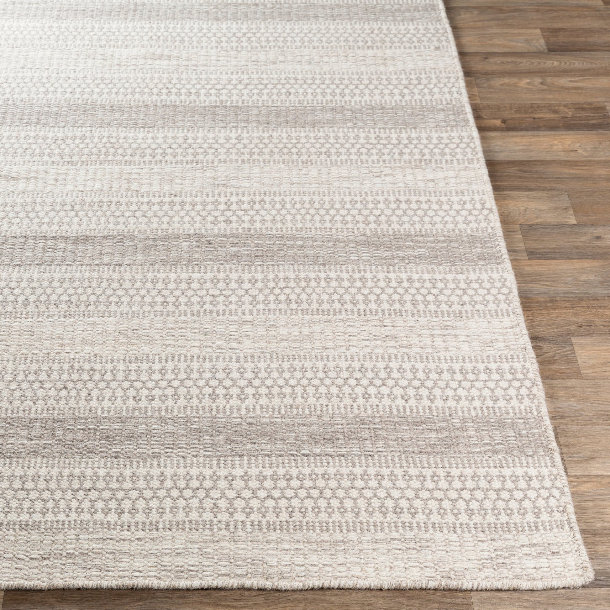 Mardin Rug by Livabliss. Made from 100% wool in a unique style.