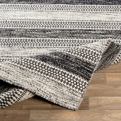 Mardin Rug by Livabliss. Made from 100% wool in a unique style.