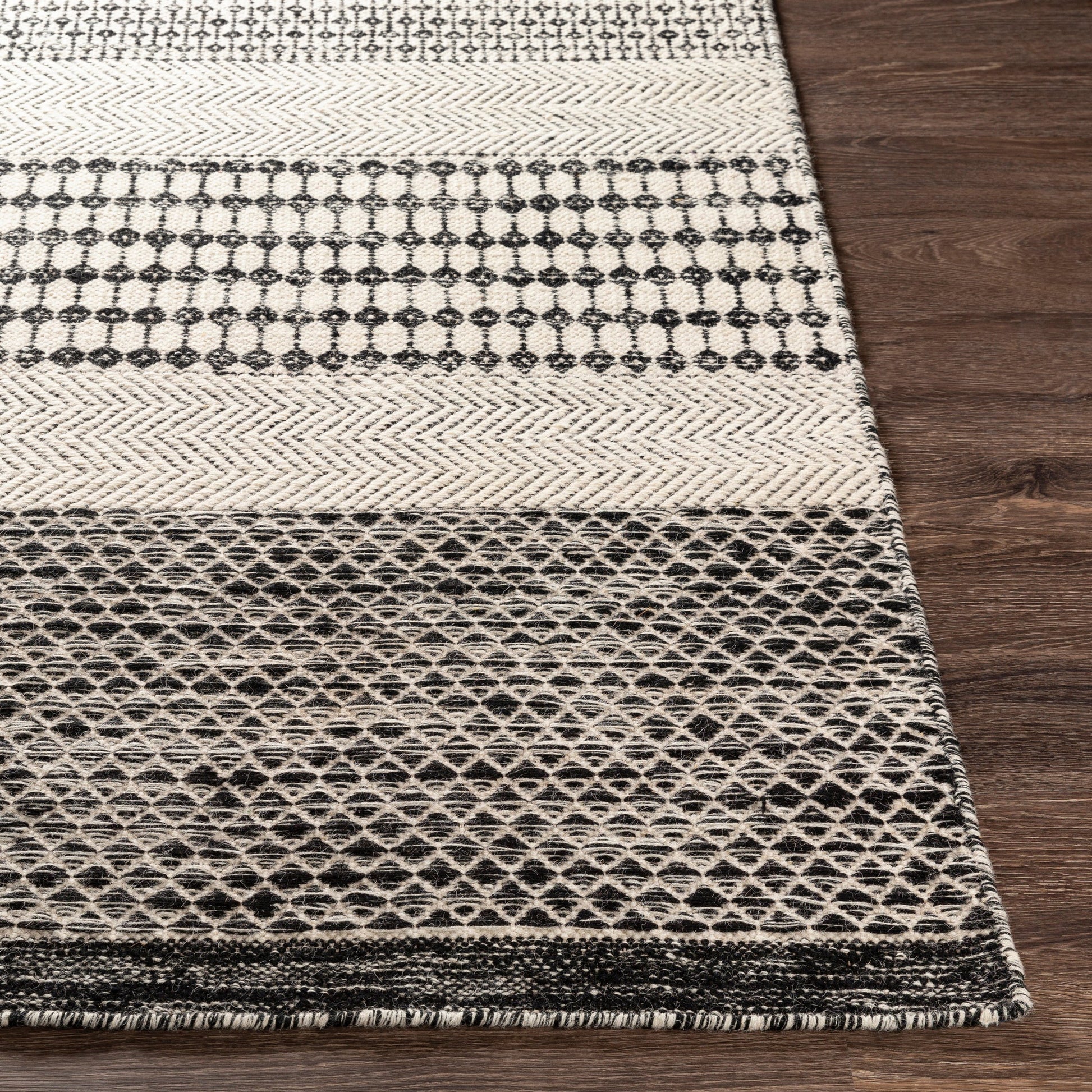 Mardin Rug - 25956 by Livabliss. Made from 100% wool in a unique style.