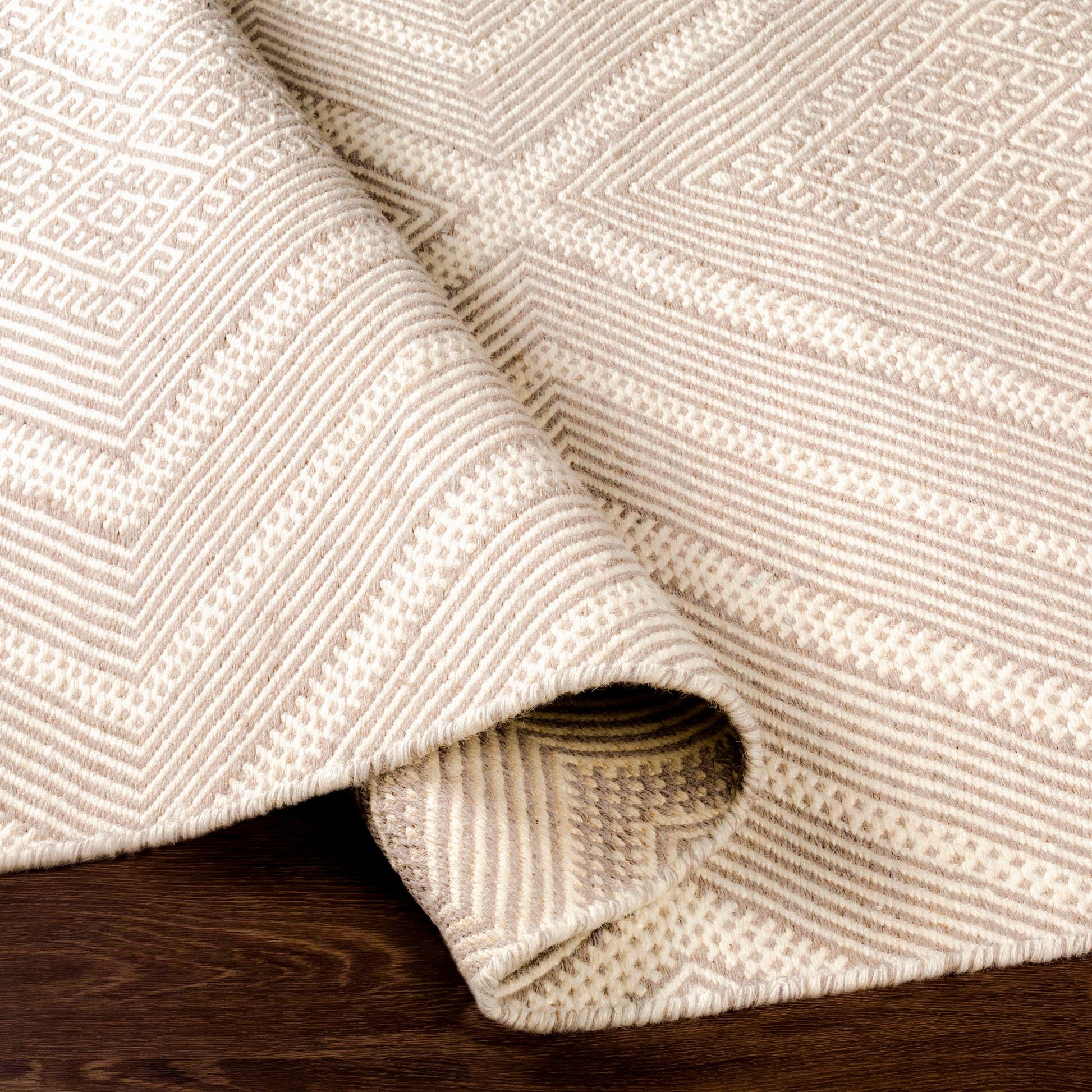 Mardin Rug - 29485 by Surya. Made from 100% wool in a unique style.