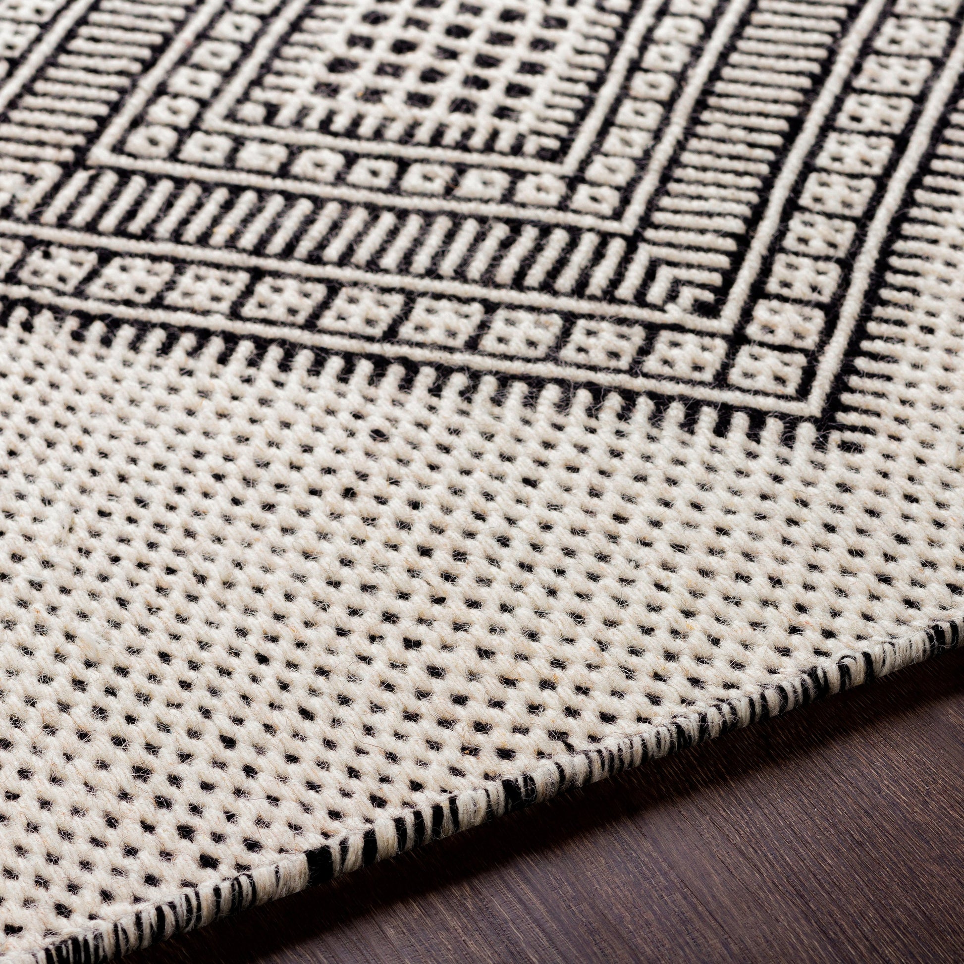 Mardin Rug - 29486 by Surya. Made from 100% wool in a unique style.