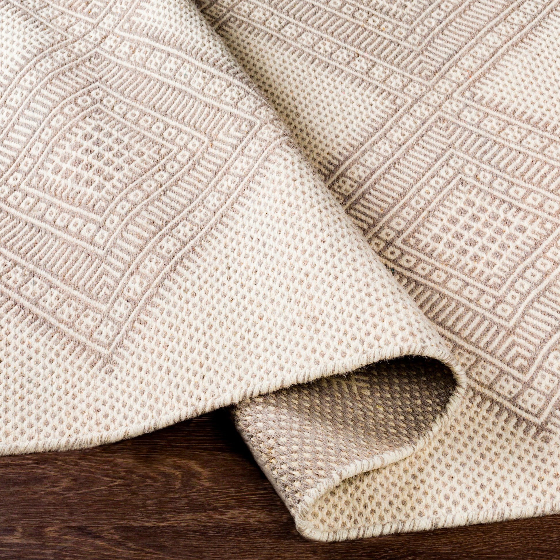 Mardin Rug - 29486 by Surya. Made from 100% wool in a unique style.