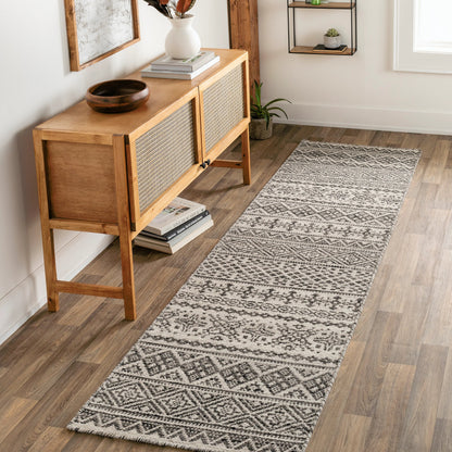 Mardin Rug by Surya. Made from 100% wool in a modern style.