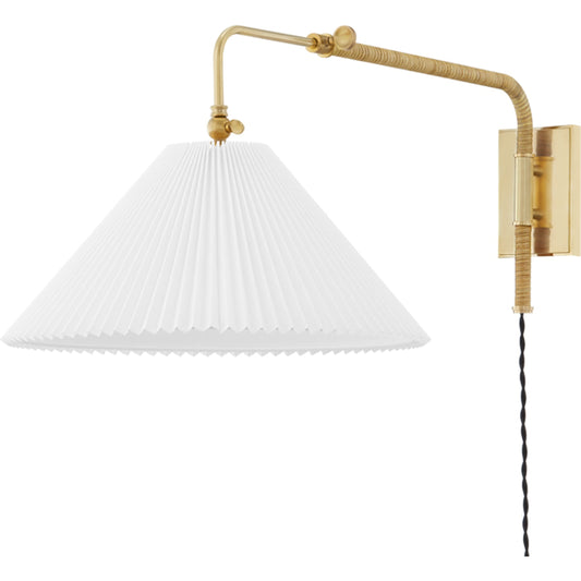 Dorset Wall Sconce by Hudson Valley in aged brass. Made from brass in a transitional style.