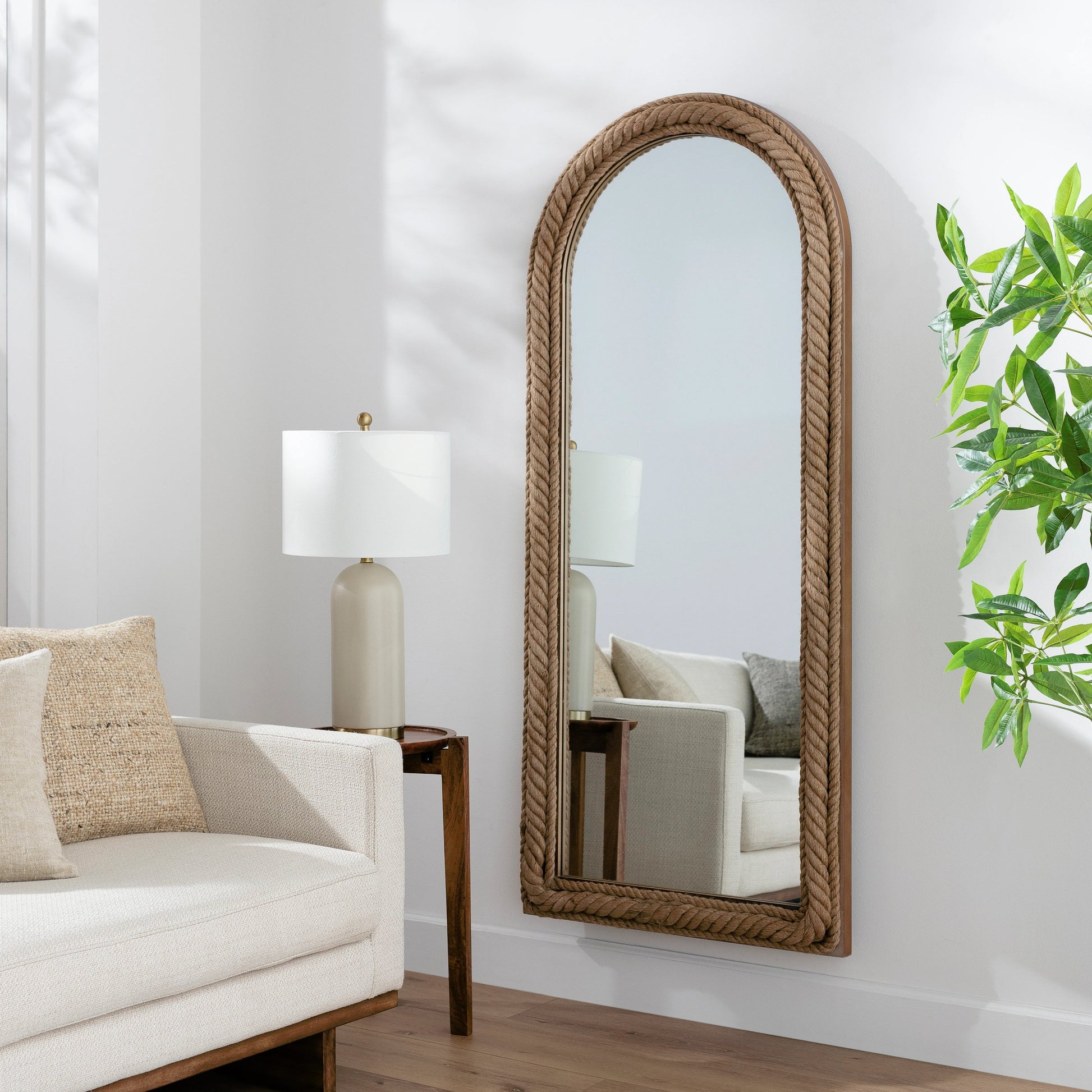 Magdalen - 32902 by Surya in brown. Made from frame: jute, substrate: manufactured wood in a cottage & farmhouse style.