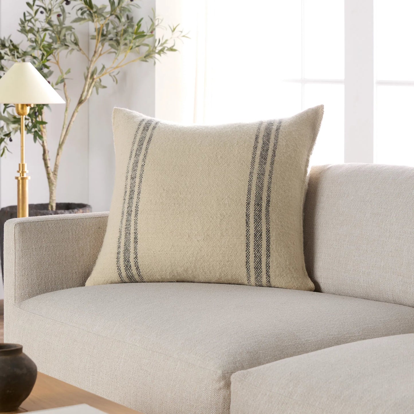 005 SI-2123667,SI-2123668 | Lifestyle | Margosa MGP01 Pillow by Jaipur Living in natural, gray. Made from 100% wool in a modern style.