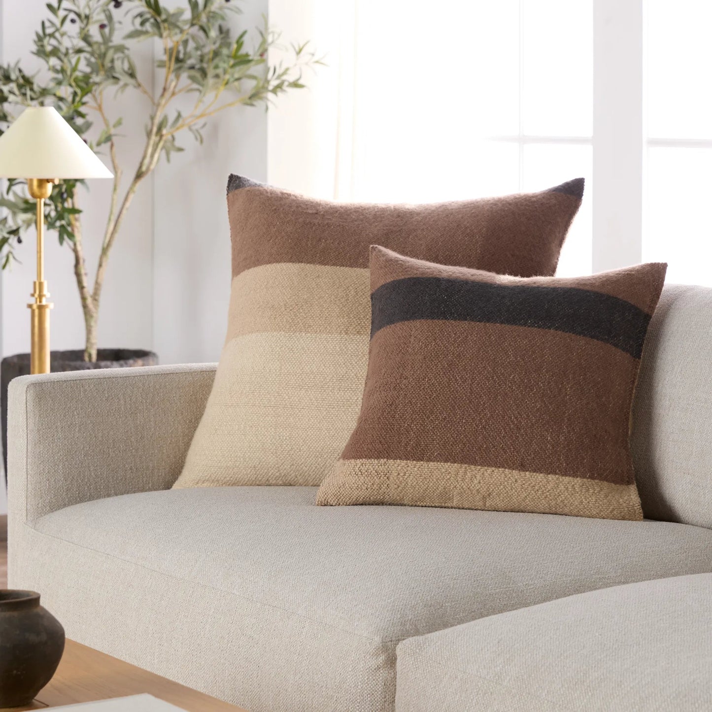 004 SI-2123679,SI-2123680 | Lifestyle | Margosa MGP09 Pillow by Jaipur Living in natural, brown. Made from 100% wool in a cottage & farmhouse style.