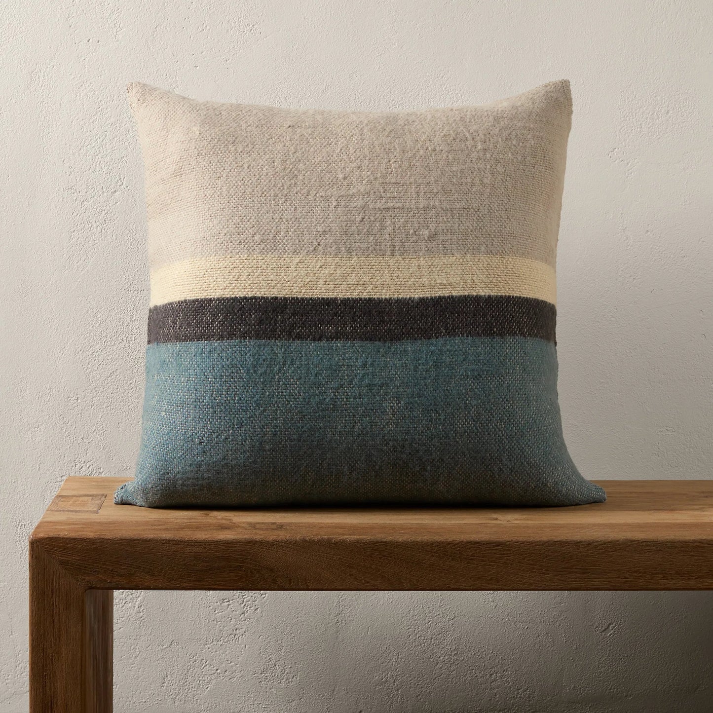 005 SI-2123659,SI-2123660 | Lifestyle | Margosa MGP18 Pillow by Jaipur Living in natural, blue. Made from 100% wool in a modern style.