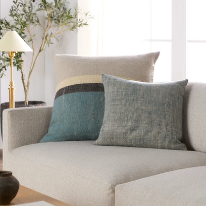 Margosa MGP20 Pillow by Jaipur Living. Made from 100% wool in a modern style.