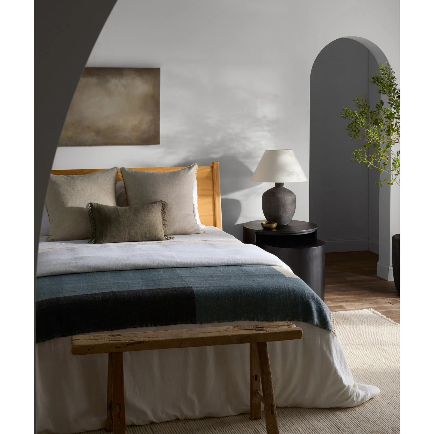 004 SI-2123709 | Lifestyle | Margosa MGT04 Throw by Jaipur Living in blue, gray. Made from 100% wool in a modern style.