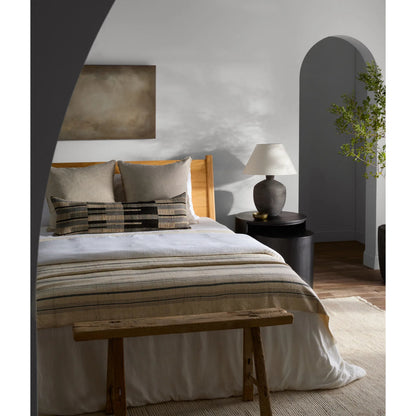 Margosa MGT09 Throw by Jaipur Living in cream, navy. Made from 40% cotton 40% wool 20% silk in a cottage & farmhouse style.