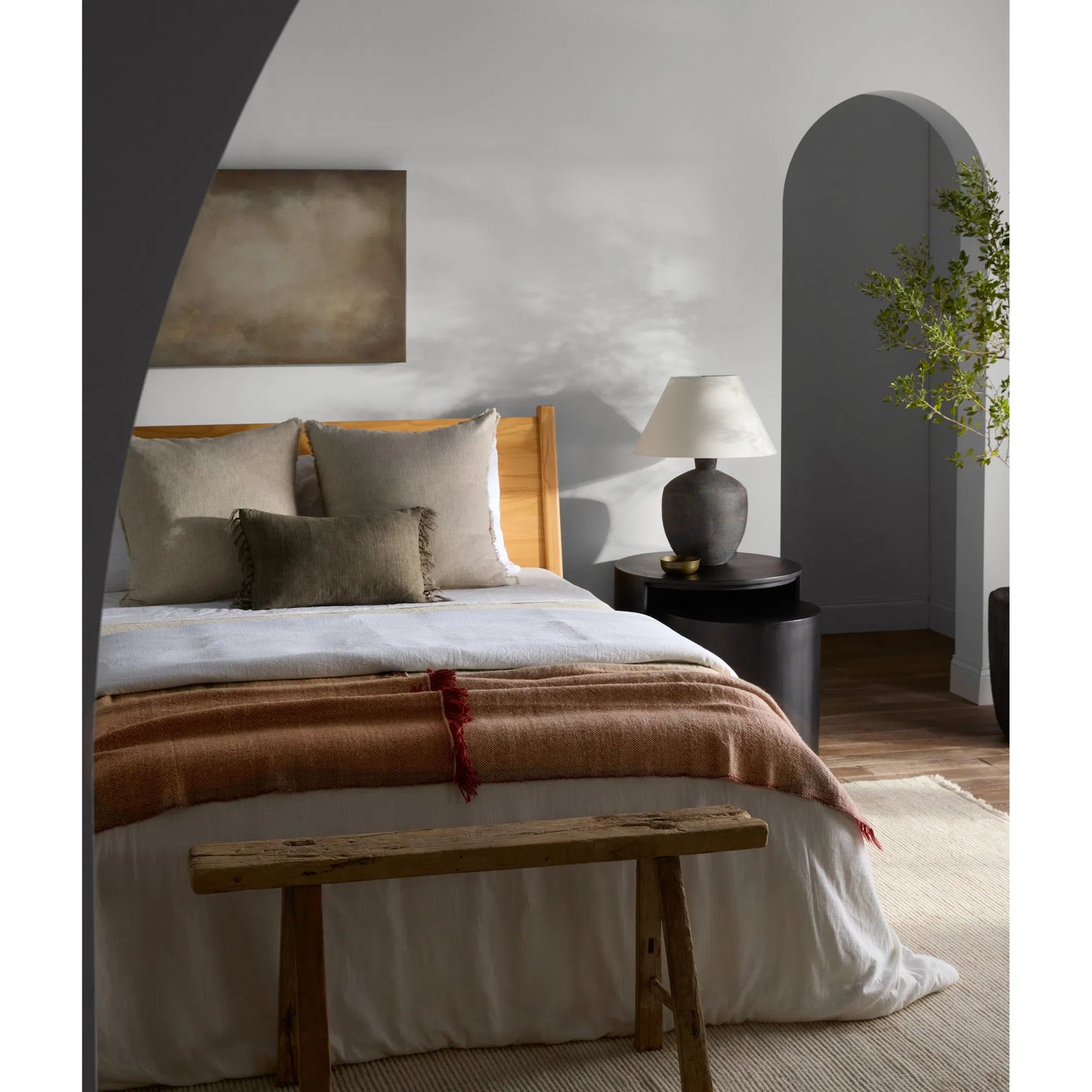 004 SI-2123715 | Lifestyle | Margosa MGT10 Throw by Jaipur Living in tan, red. Made from 100% wool in a modern style.