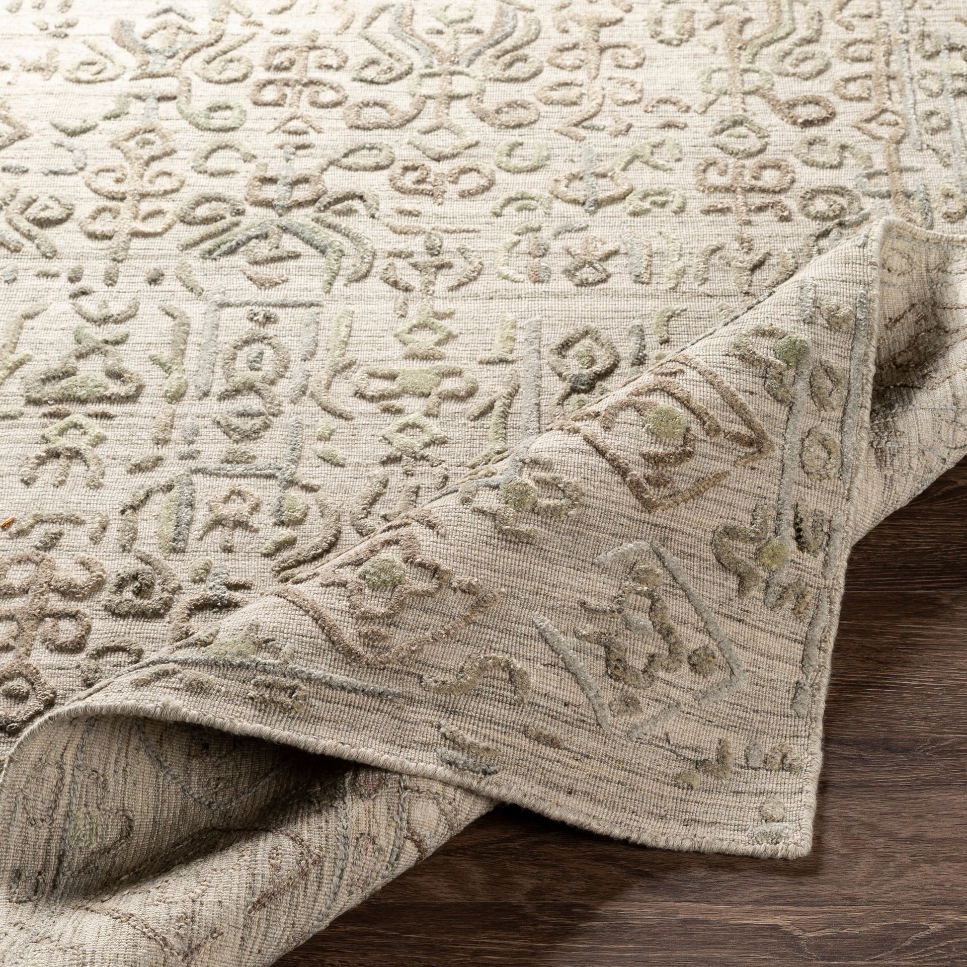 Makalu MKL-2305 Rug by Surya in light sage, light slate, oatmeal, beige, dusty sage, charcoal. Made from 70% viscose, 30% wool in a unique style.