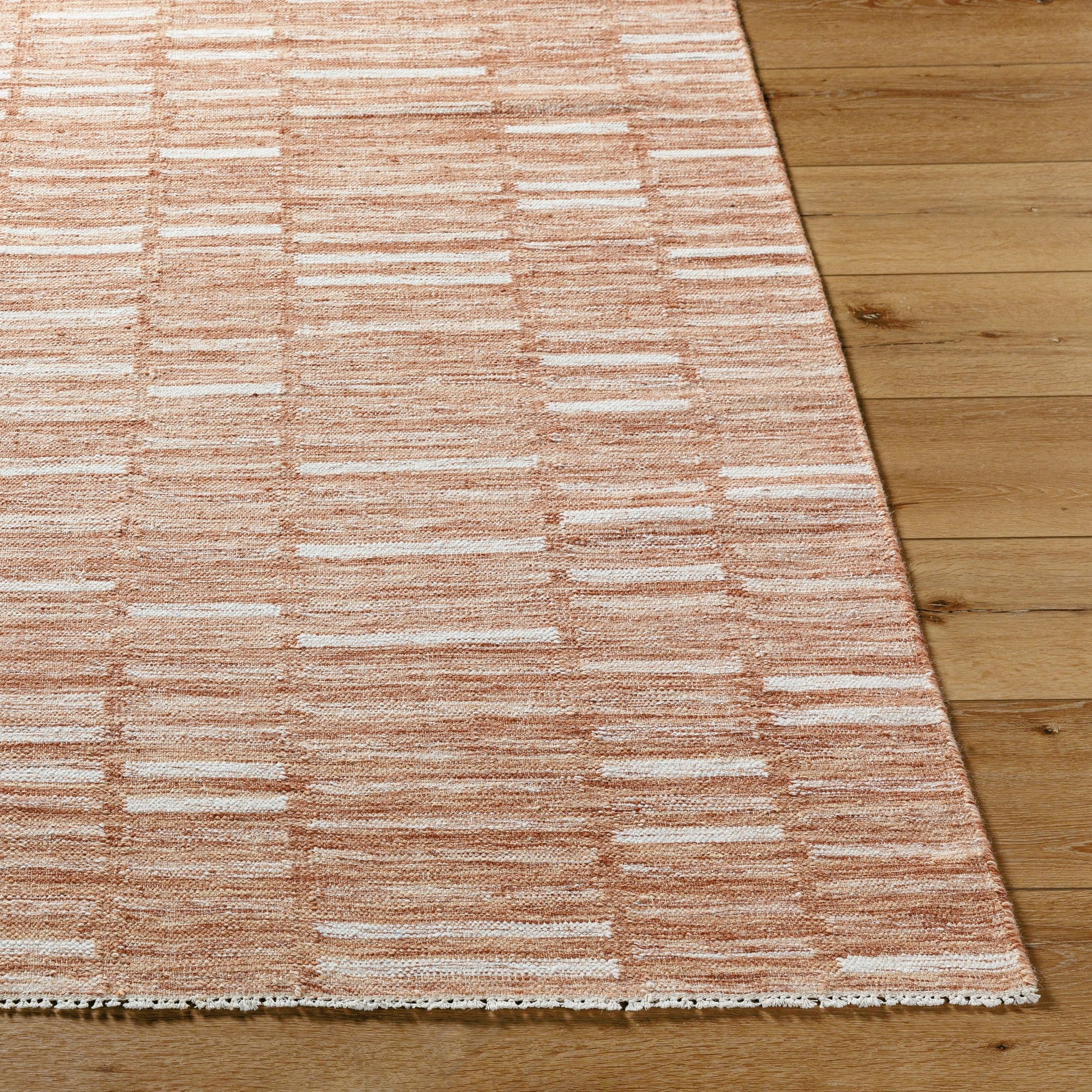 Marseille MLL-2300 Rug by Surya. Made from wool in a unique style.