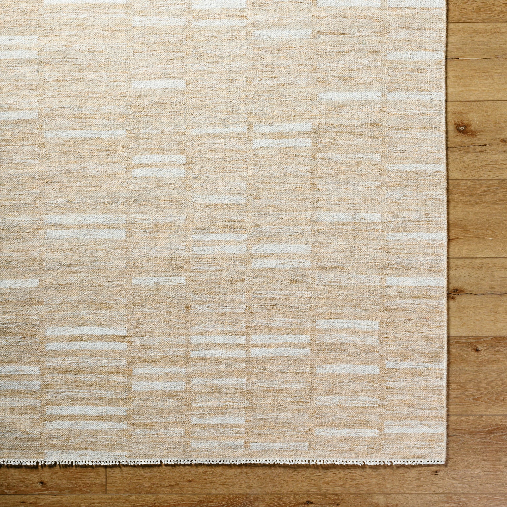 Marseille MLL-2300 Rug by Surya. Made from wool in a unique style.
