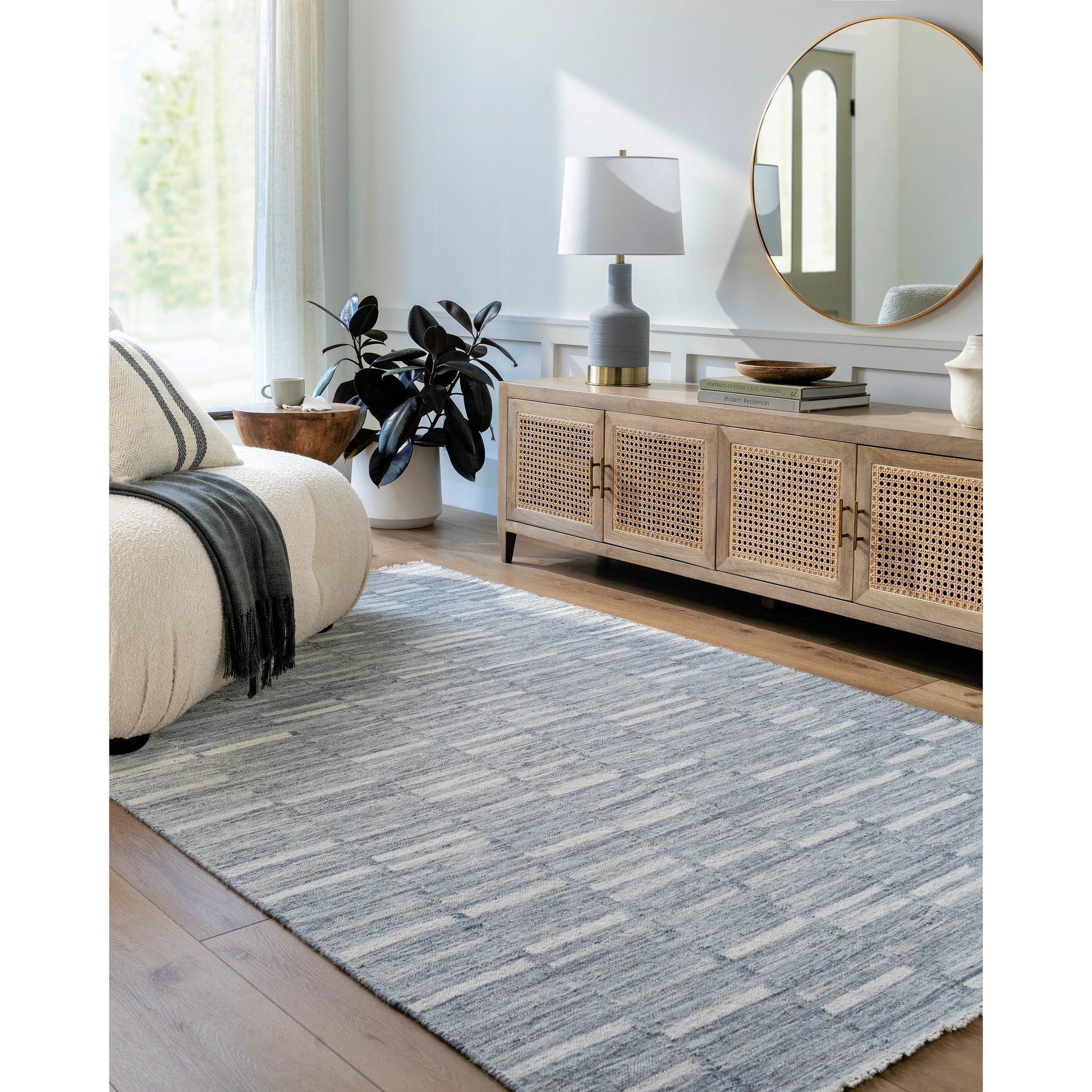 Marseille MLL-2300 Rug by Surya. Made from wool in a unique style.