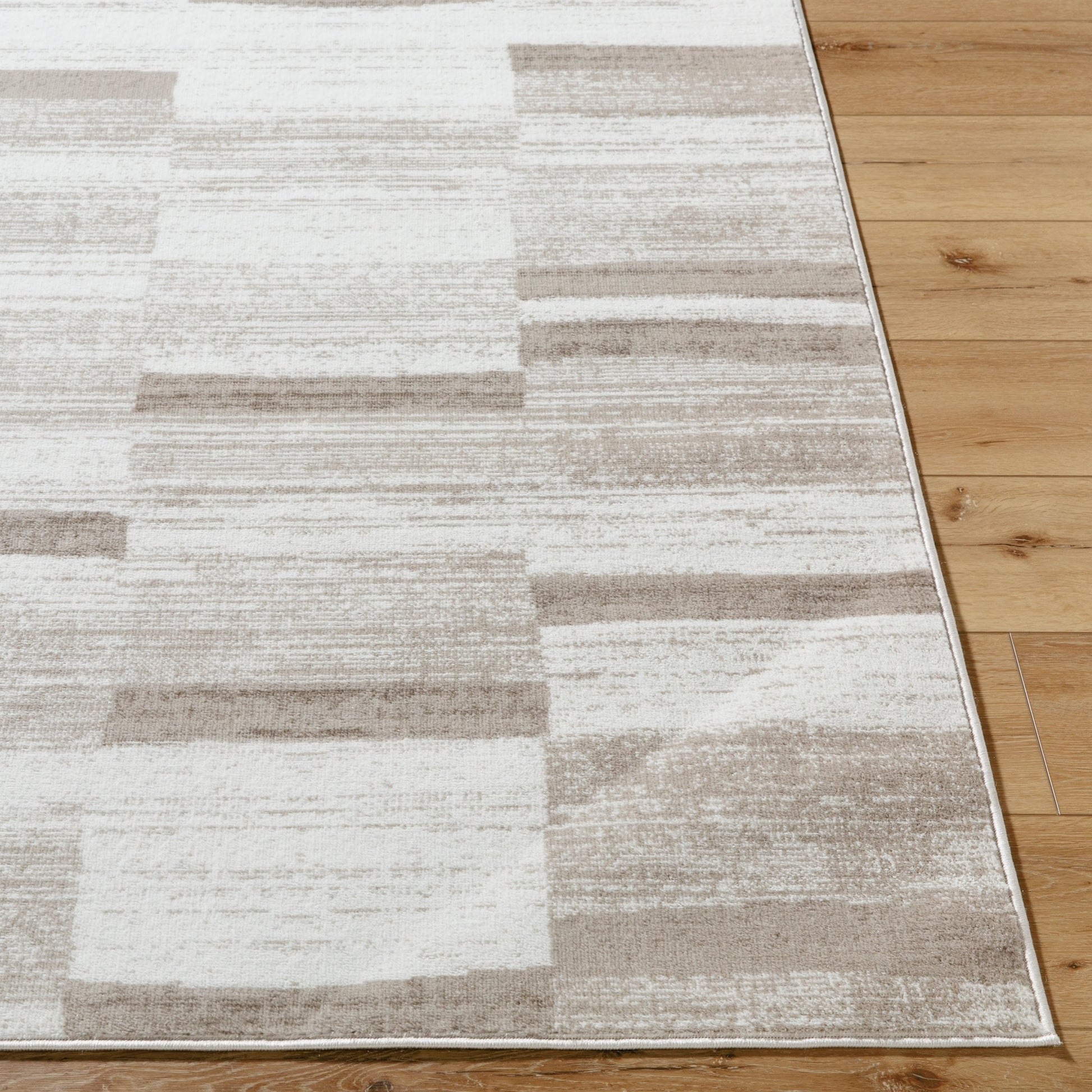 Monte Carlo Rug - 536014 by Livabliss. Made from polypropylene in a unique style.