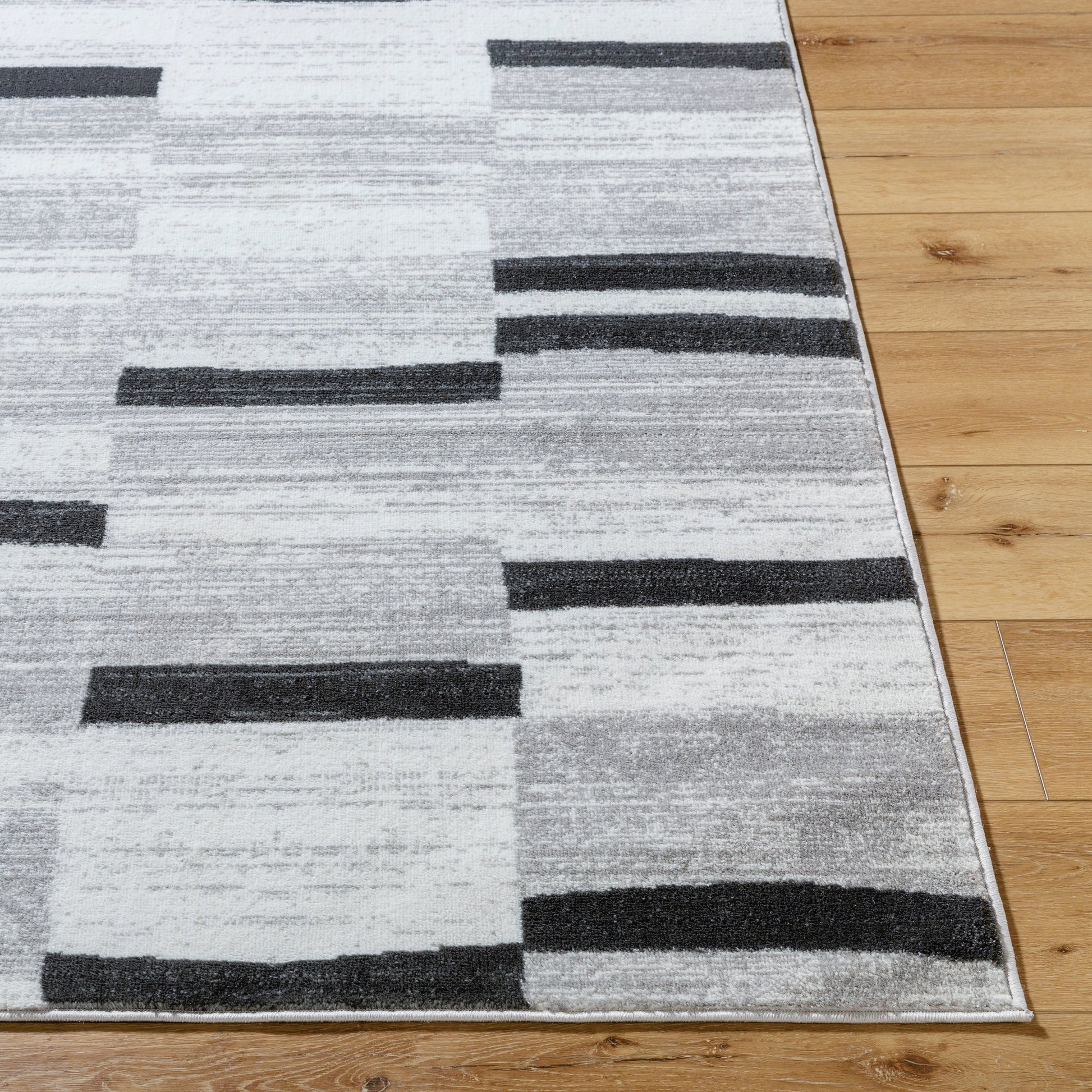 Monte Carlo Rug - 536014 by Livabliss. Made from polypropylene in a unique style.
