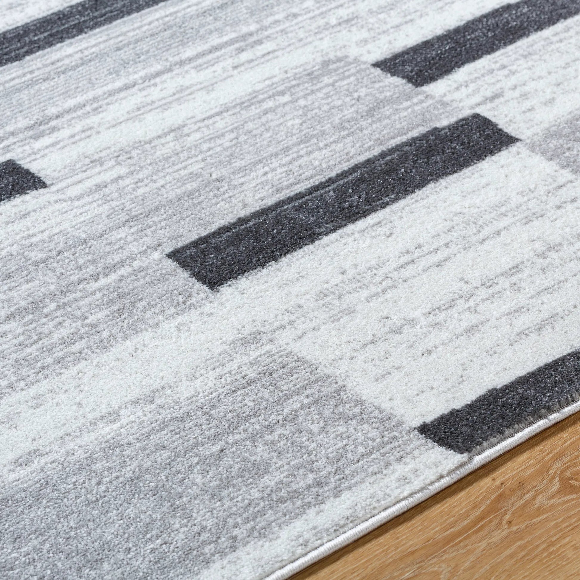 Monte Carlo Rug - 536014 by Livabliss. Made from polypropylene in a unique style.