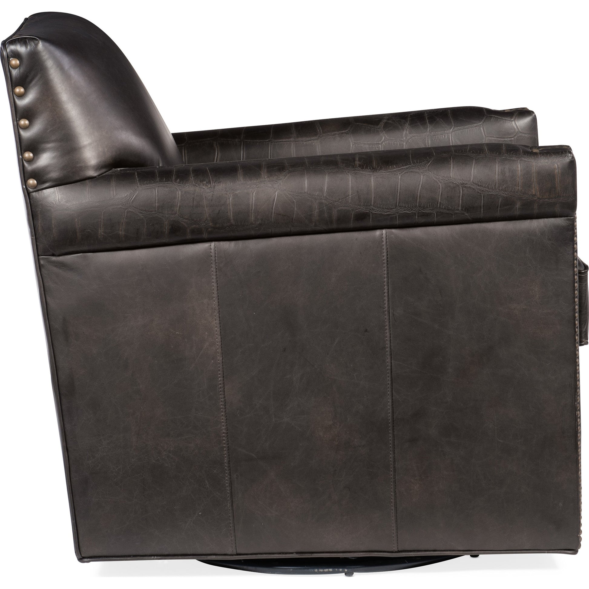 Potter Swivel Club Chair by Hooker Furniture. Made from leather in a traditional style.