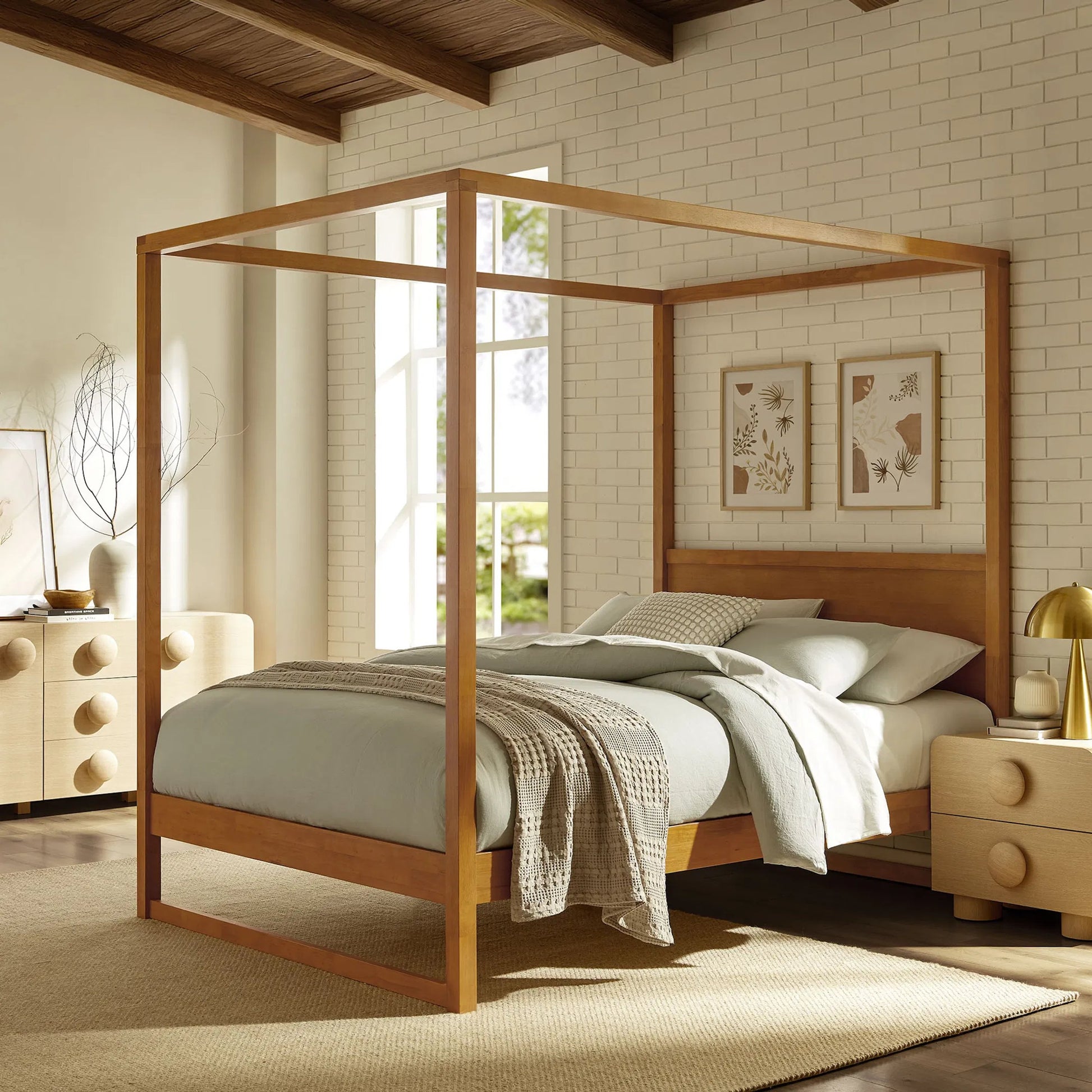Kingman Wood Canopy Platform Bed by Evans & Londeen. Made from wood in a transitional style.