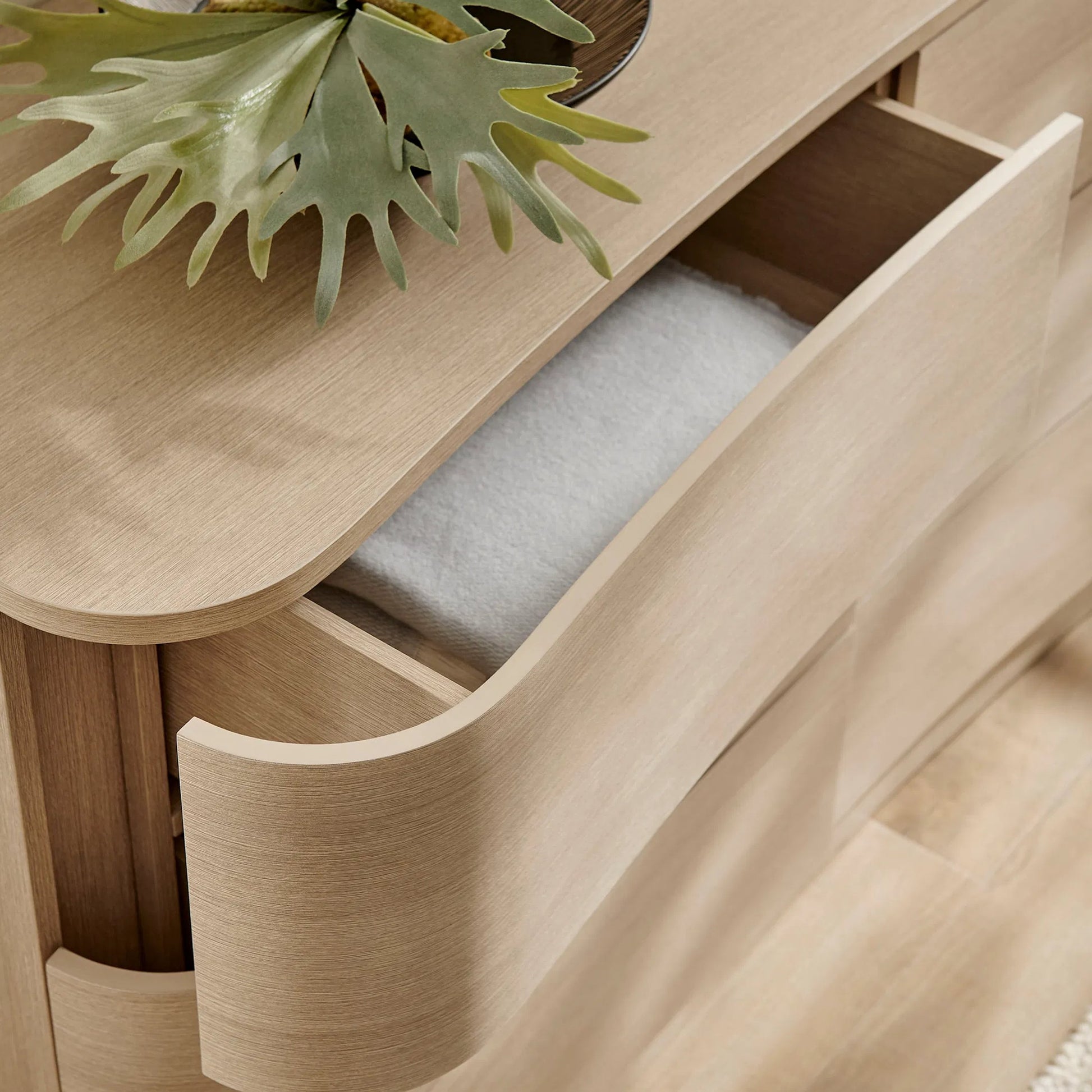 Cheatham 6-Drawer Curved Dresser by Evans & Londeen. Made from unique in a transitional style.