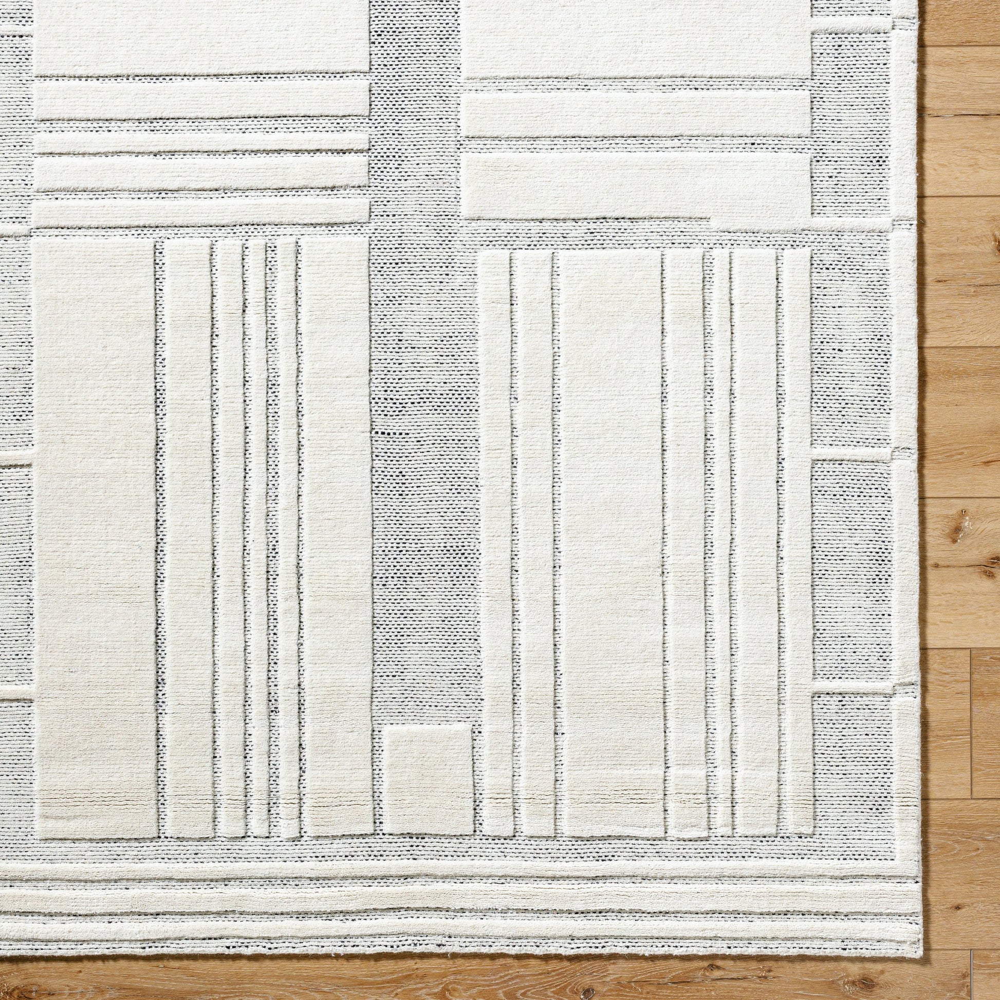 Molde Rug - 531220 by Surya in light silver, silver. Made from wool in a unique style.