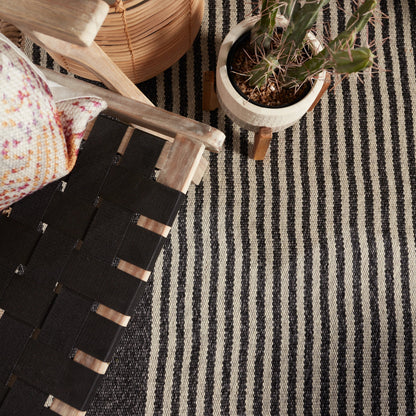 Morro Bay MRB03 Indoor/Outdoor Rug by Jaipur Living. Made from 100% polypropylene in a unique style.