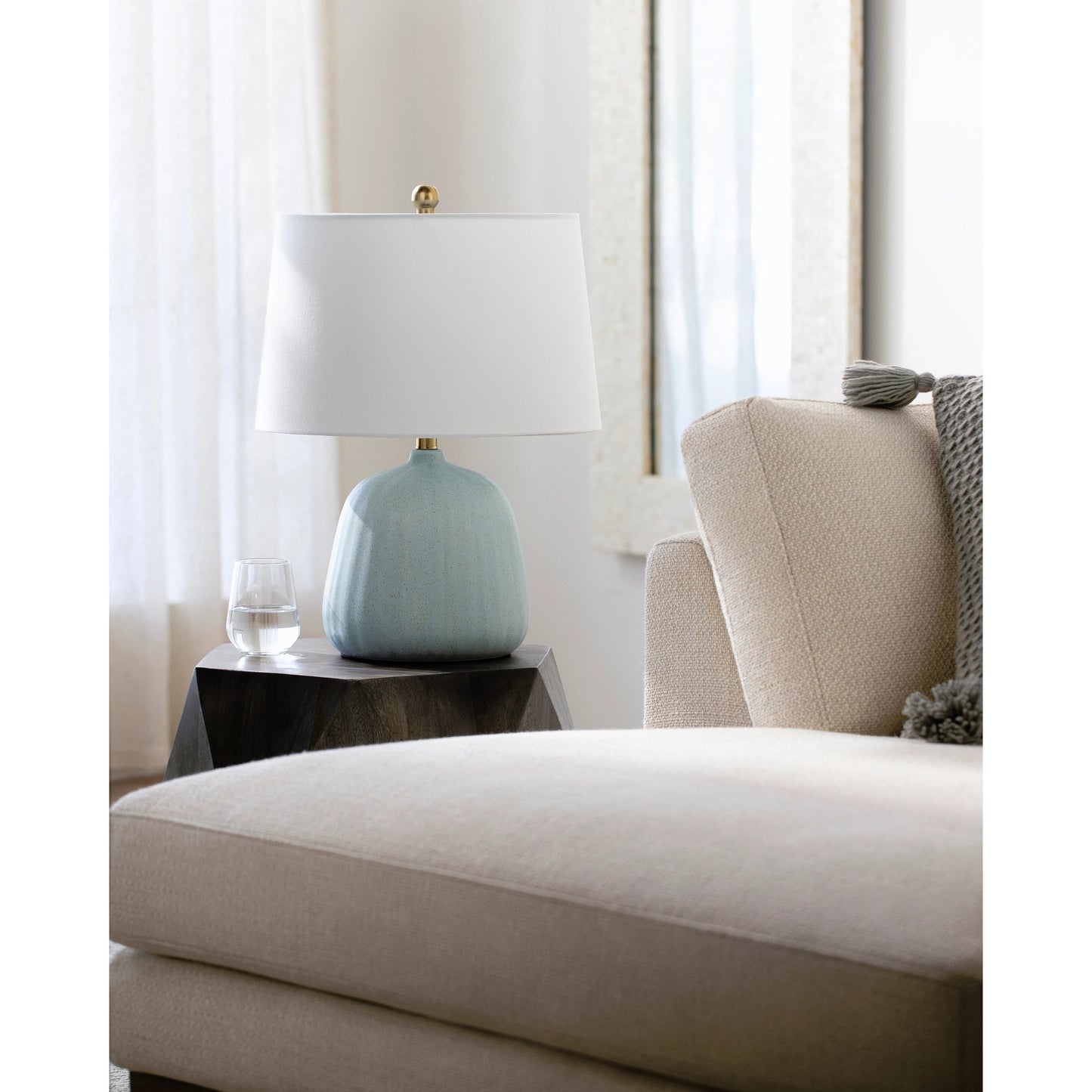 003 SI-2054066 | Lifestyle | Marine - 500361 by Surya in metallic brass, white, translucent and plated. Made from body: ceramic, shade (outside): linen, finial: metal in a modern style.
