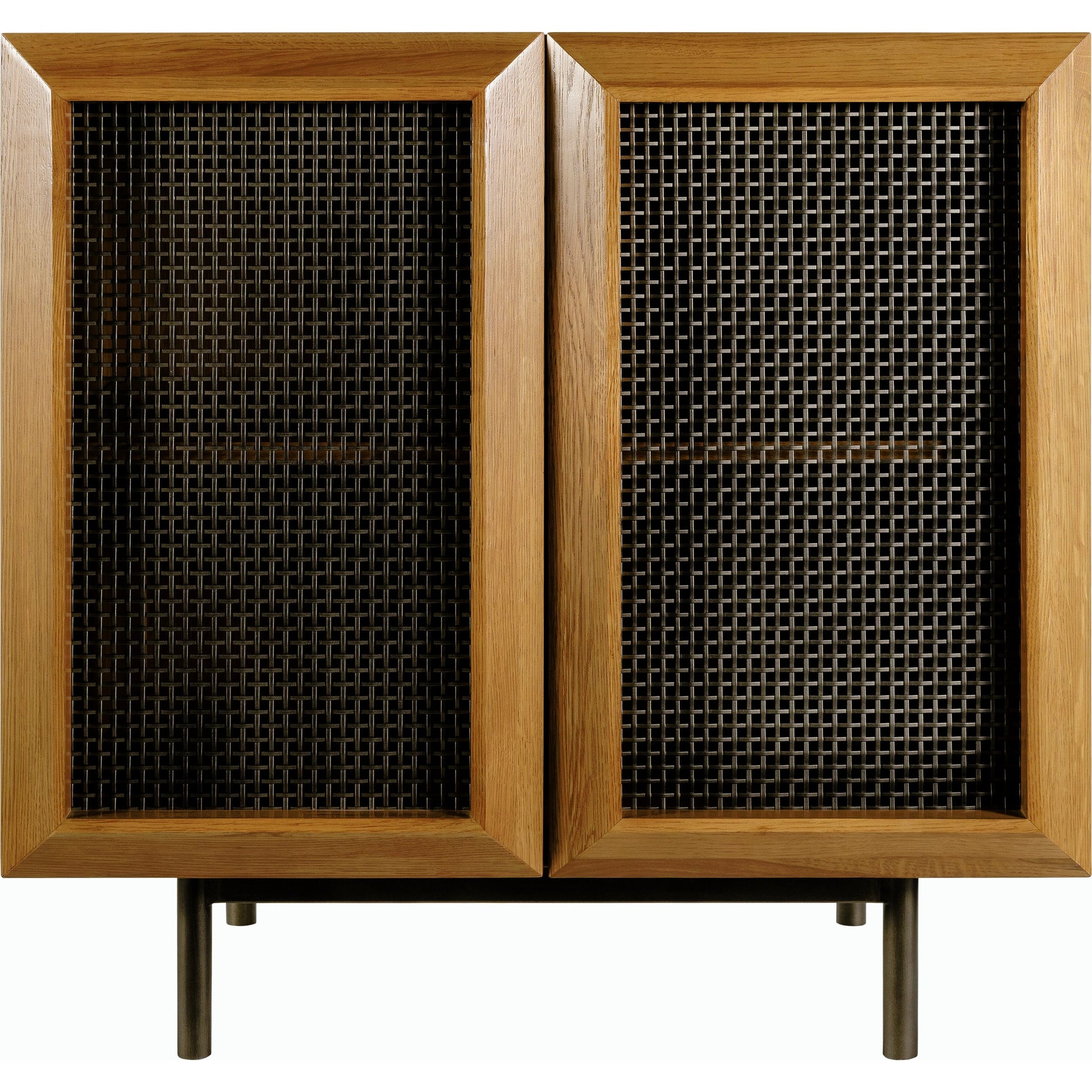 Marshall - 531938 by Surya in metallic pewter, brown and wood finish. Made from top: oak, base: metal in a transitional style.