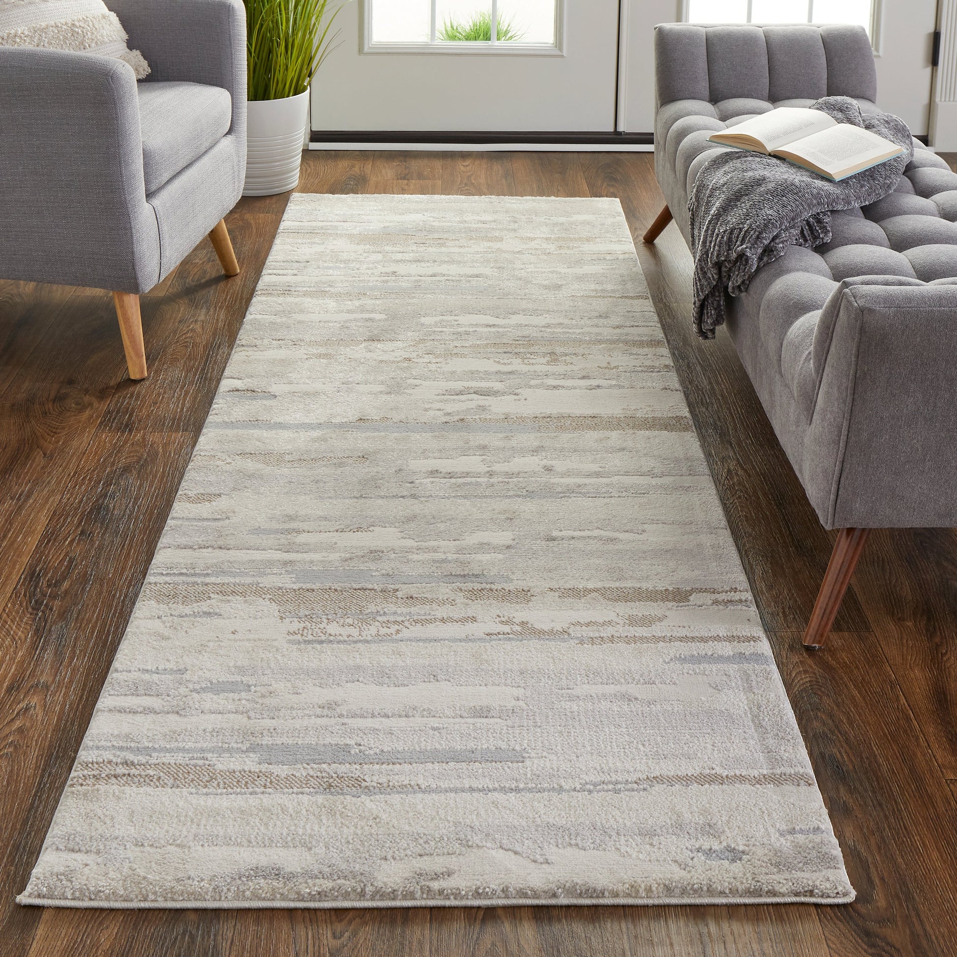 Vancouver Transitional Rug - 39FEF by Feizy. Made from 74% polypropylene frieze, 26% high bulk polyester in a unique style.