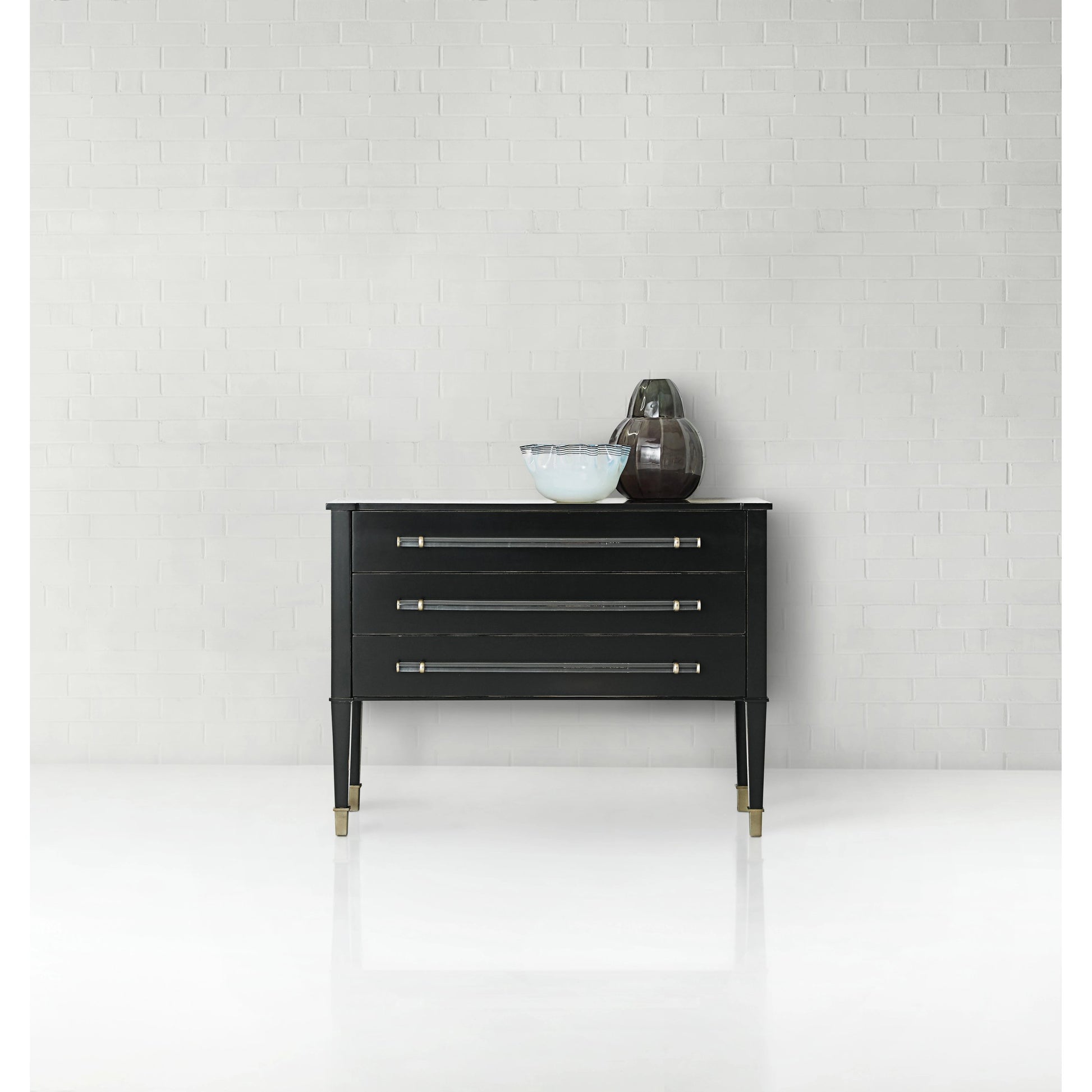 Rowan Chest by Hooker Furniture in black. Made from maple veneers, metal cap in a modern style.