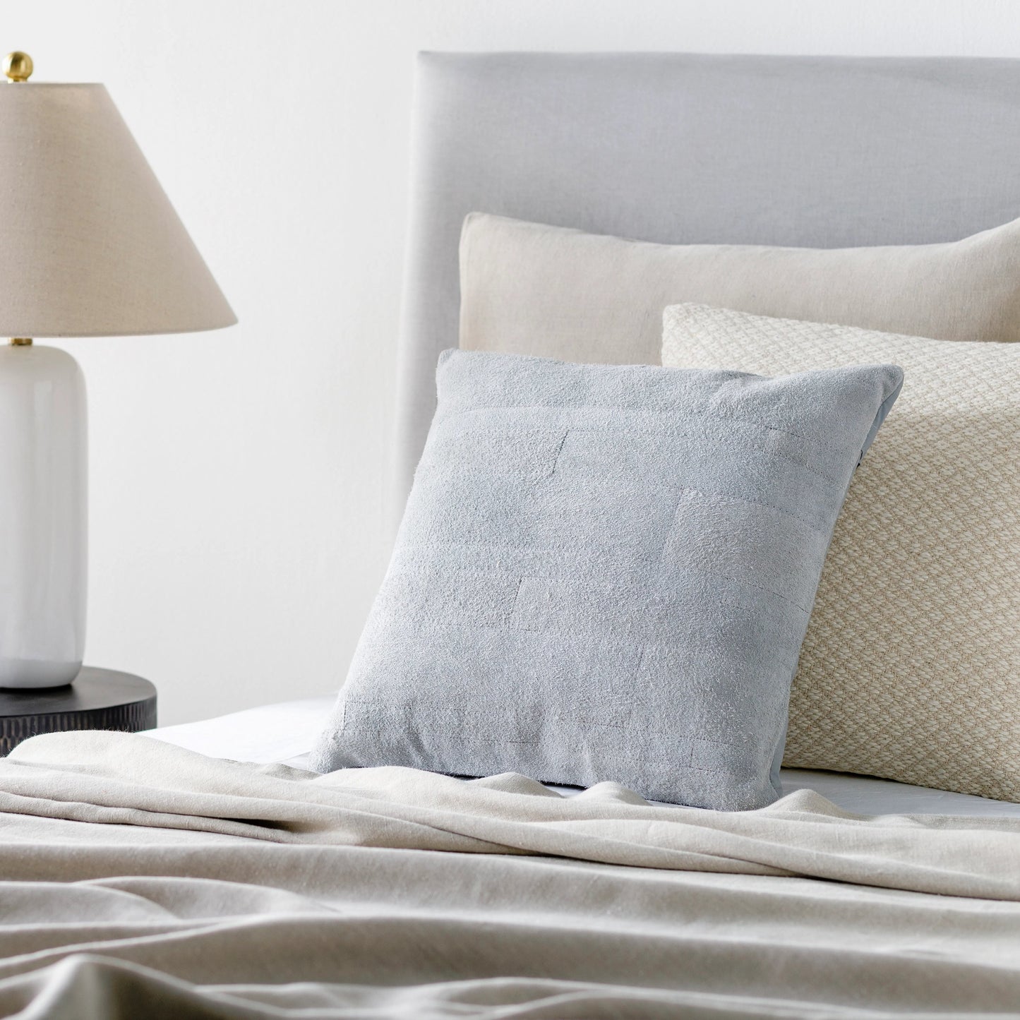 003 SI-1885963,SI-1885964 | Lifestyle | Manawatu Pillow - 5650 by Surya in cream, denim, slate. Made from 100% leather, 100% cotton in a traditional style.