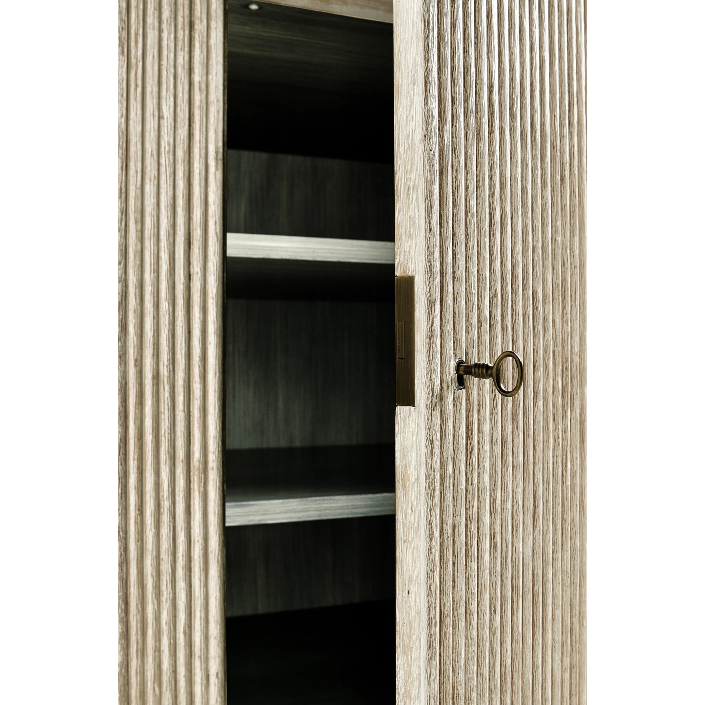 012 SR-846567 | Closeup | William Yeoward - Belleville Cabinet by Jonathan Charles in white and washed acacia. Made from acacia in a coastal style.