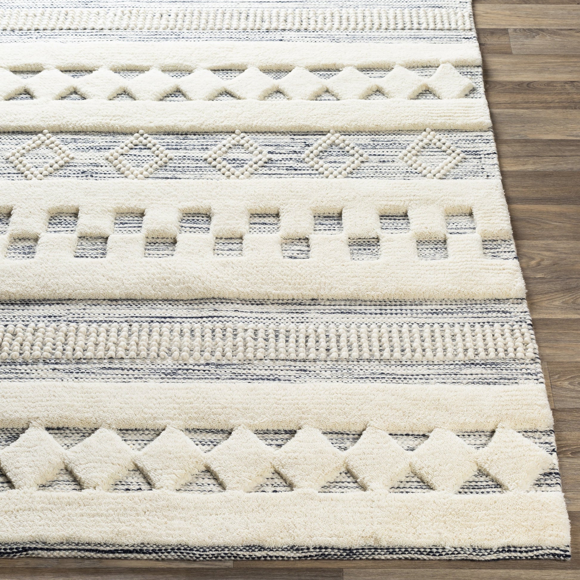 Nairobi Rug - 23816 by Surya. Made from 100% wool in a unique style.