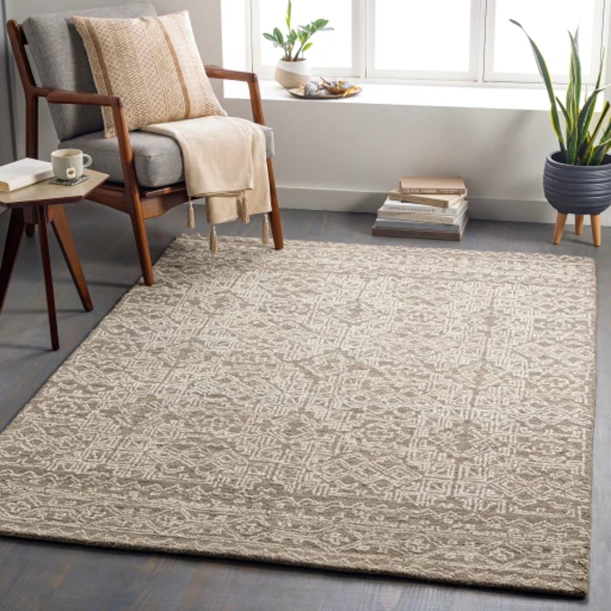 Newcastle Rug - 23669 by Livabliss. Made from 100% wool in a unique style.