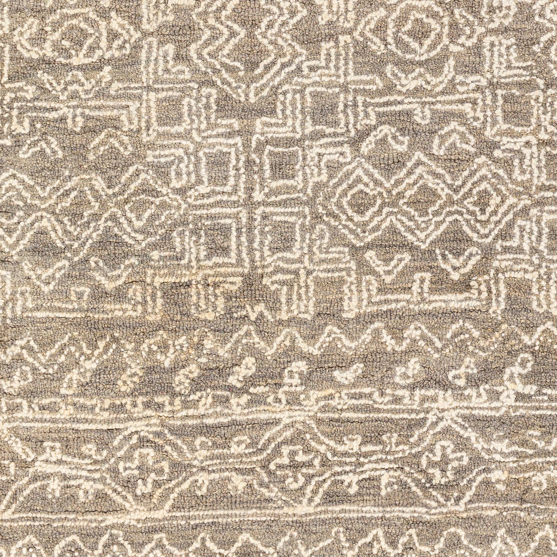 Newcastle Rug - 23669 by Livabliss. Made from 100% wool in a unique style.