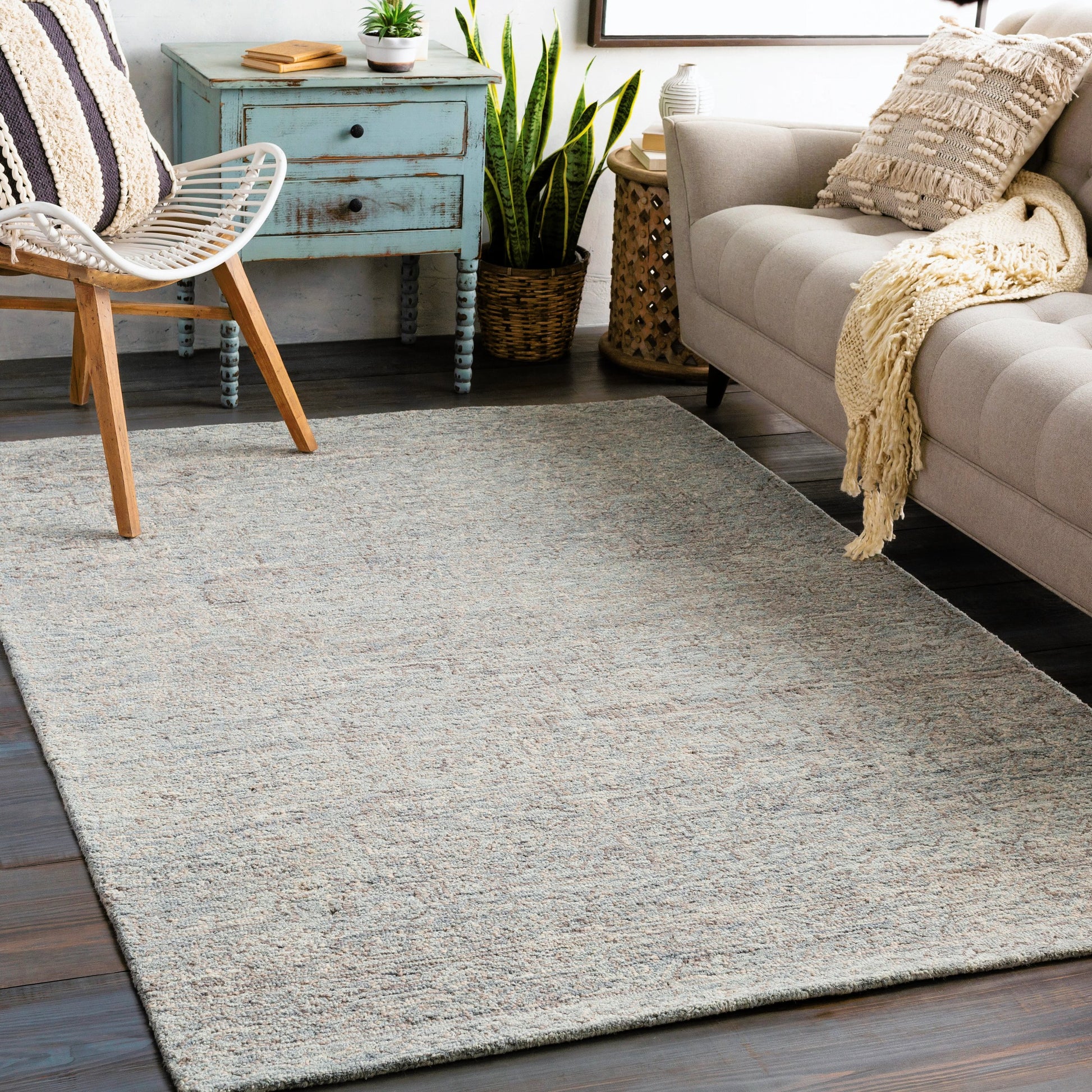 Newcastle Rug - 23669 by Livabliss. Made from 100% wool in a unique style.