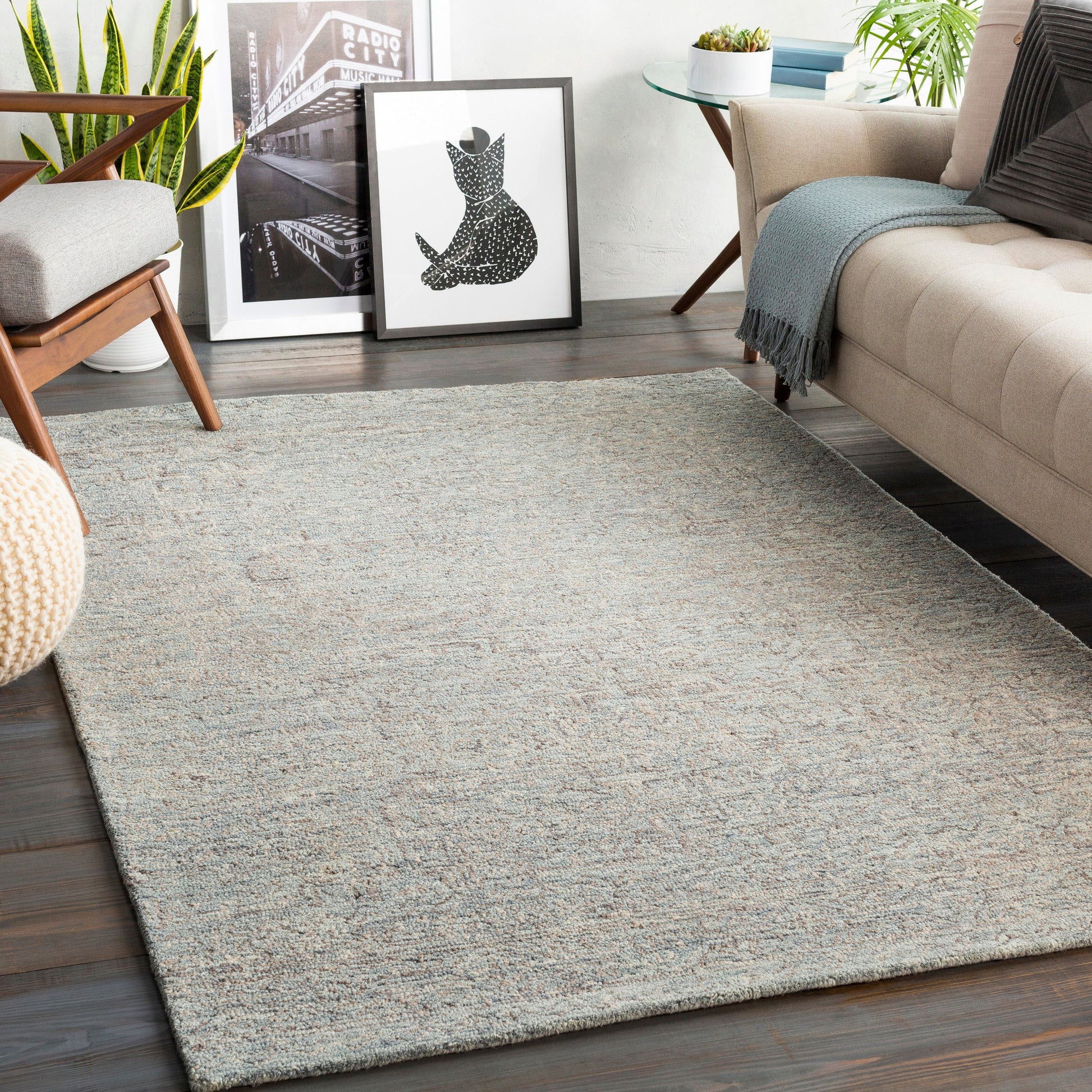 Newcastle Rug - 23669 by Livabliss. Made from 100% wool in a unique style.