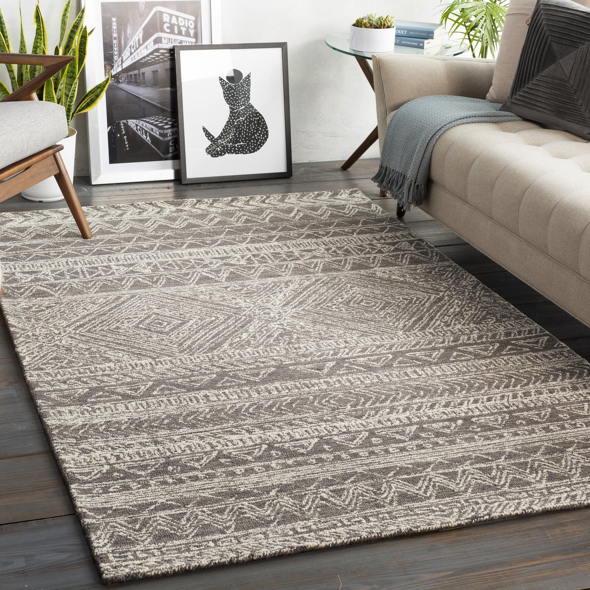 Newcastle Rug - 23670 by Livabliss. Made from 100% wool in a unique style.